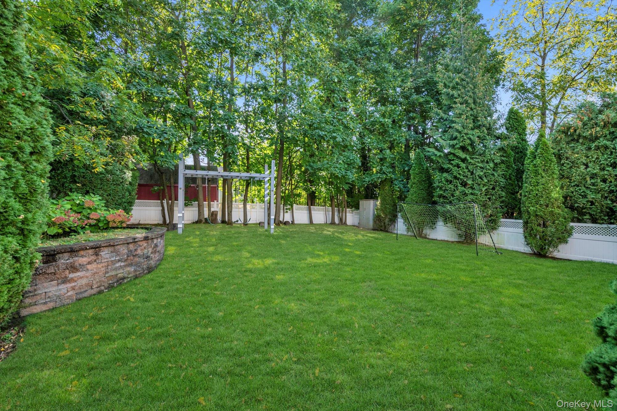 74 Bayview Avenue, Port Washington, NY 11050