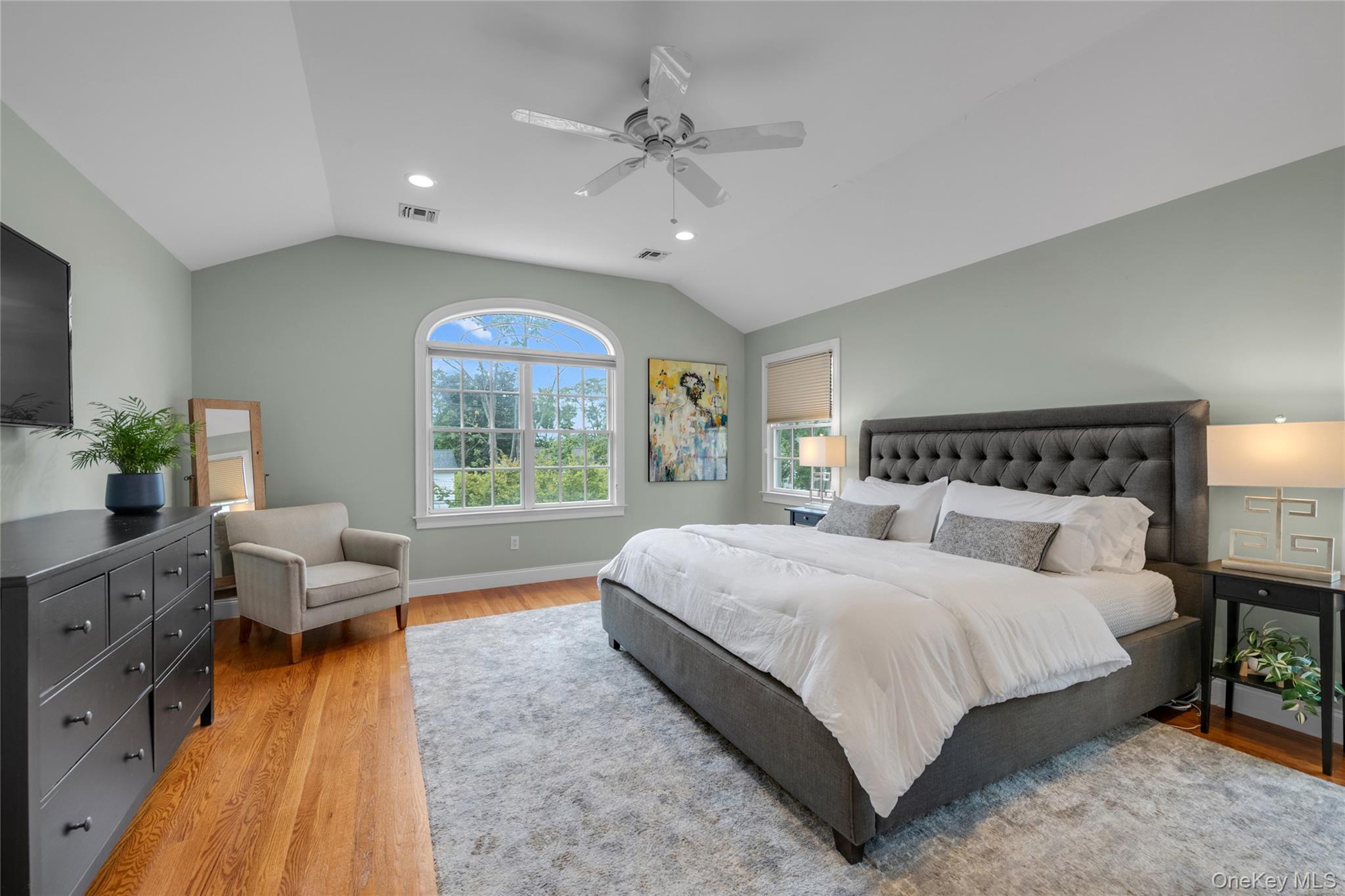 74 Bayview Avenue, Port Washington, NY 11050