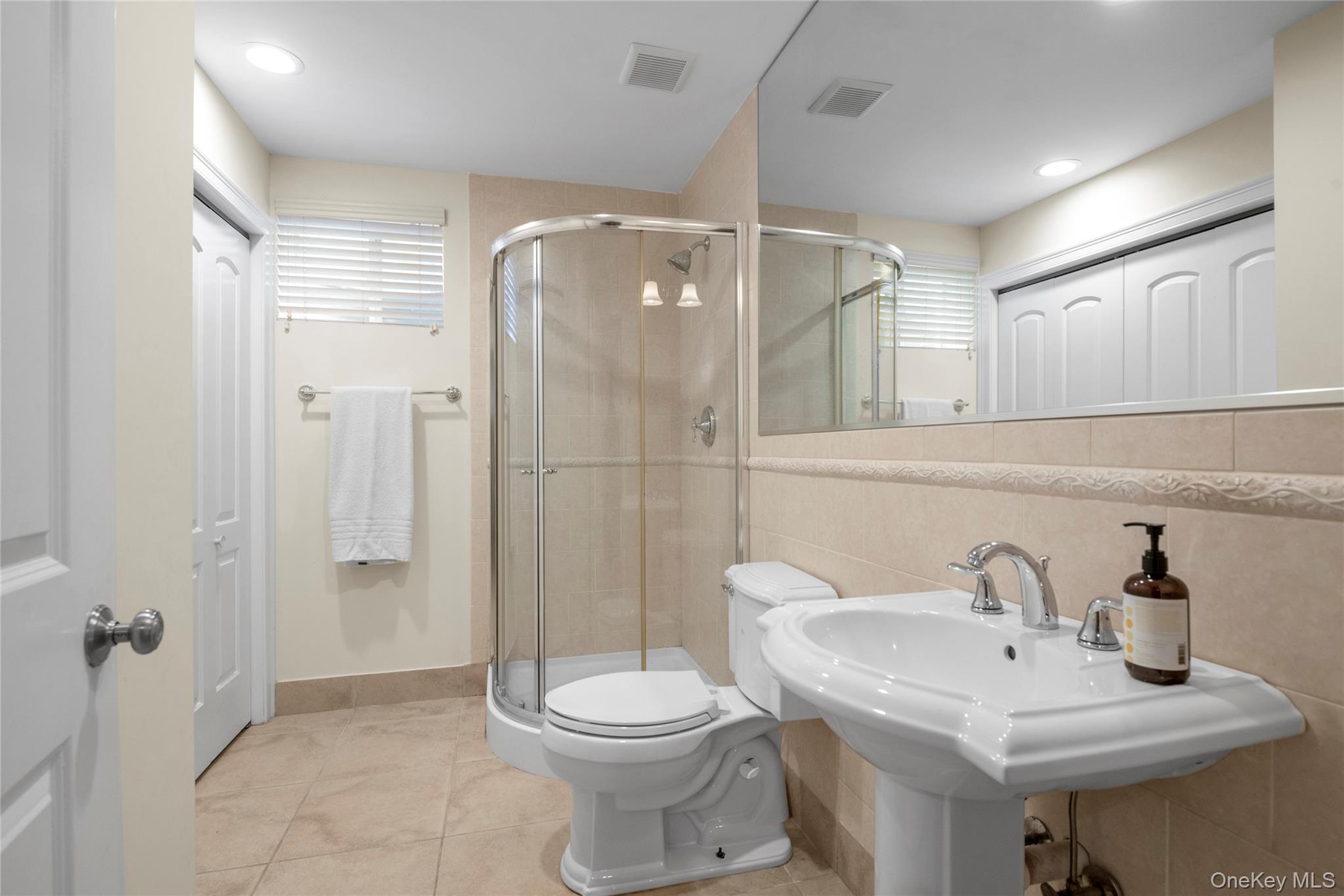 74 Bayview Avenue, Port Washington, NY 11050