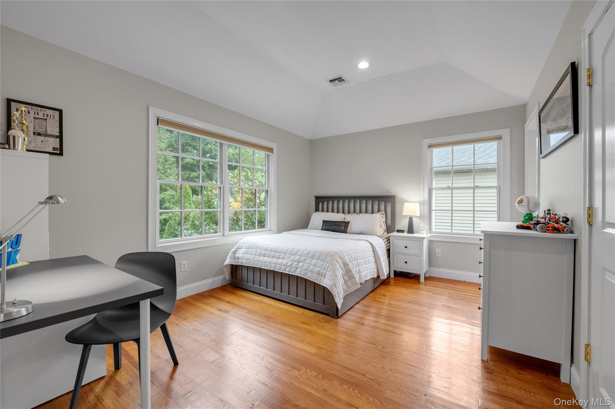 74 Bayview Avenue, Port Washington, NY 11050