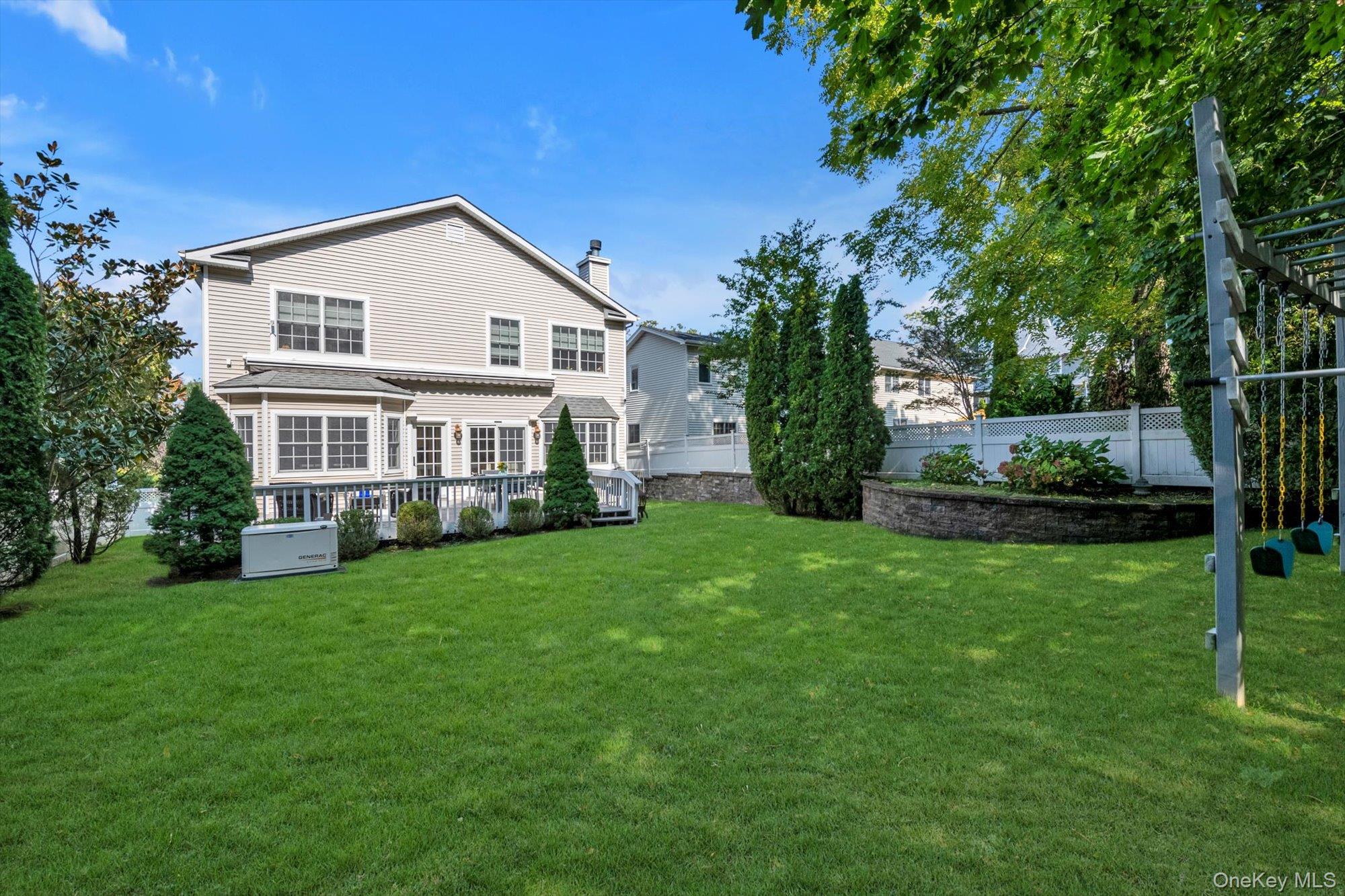 74 Bayview Avenue, Port Washington, NY 11050