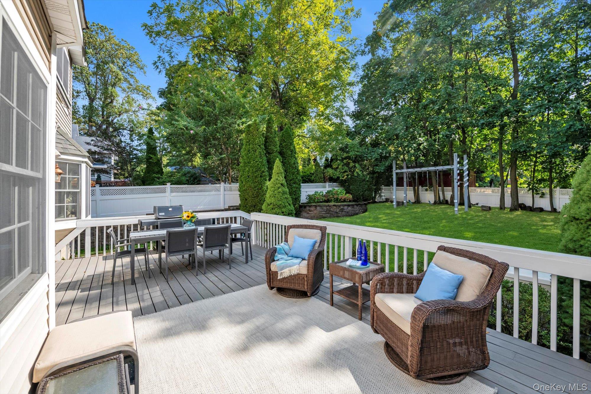 74 Bayview Avenue, Port Washington, NY 11050