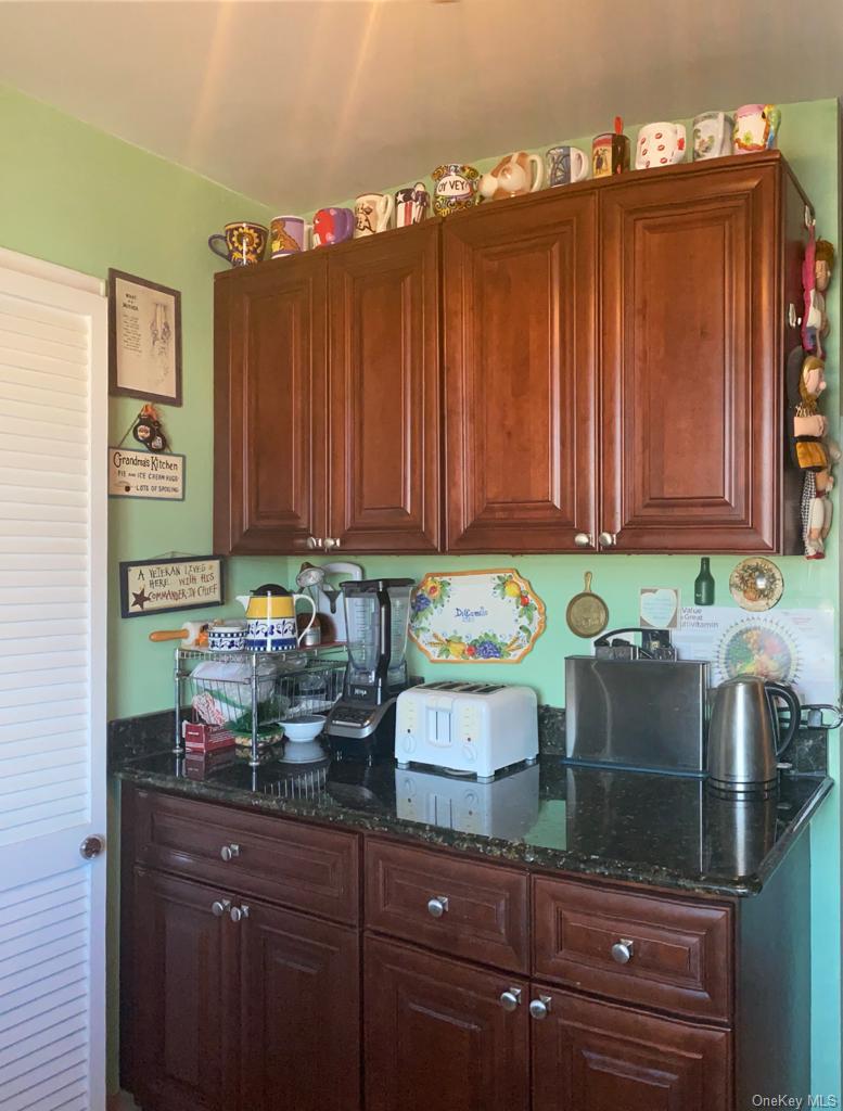 61-20 Grand Central Parkway # C705, Forest Hills, NY 11375