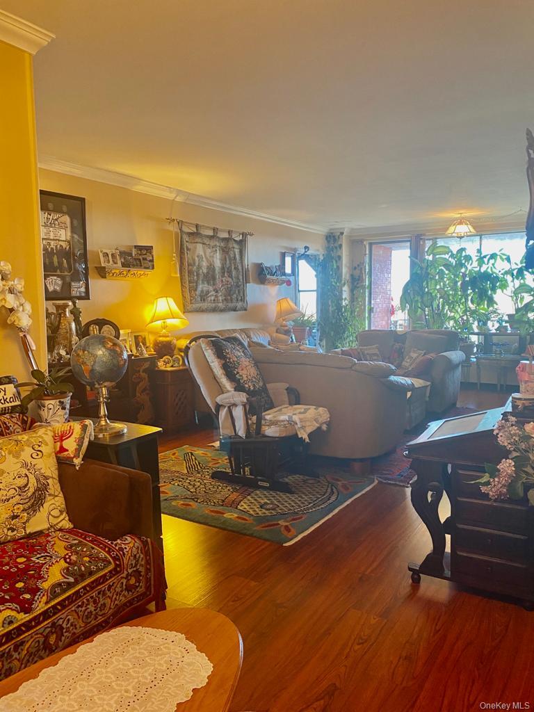 61-20 Grand Central Parkway # C705, Forest Hills, NY 11375