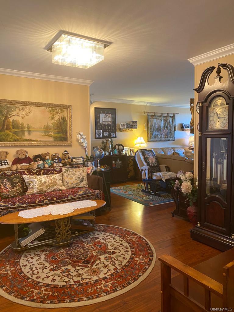 61-20 Grand Central Parkway # C705, Forest Hills, NY 11375