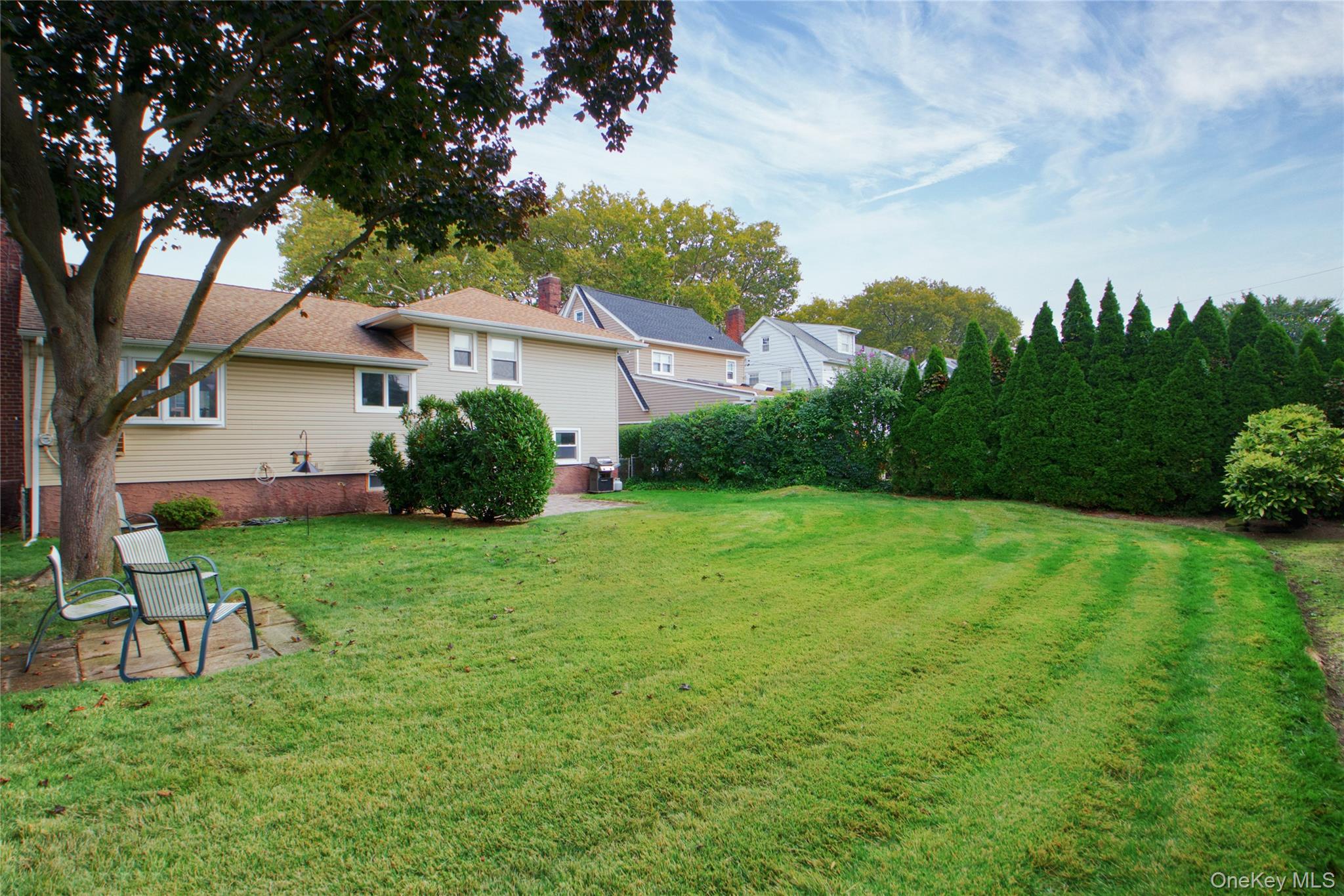 26 Cambridge Avenue, Garden City, NY 11530