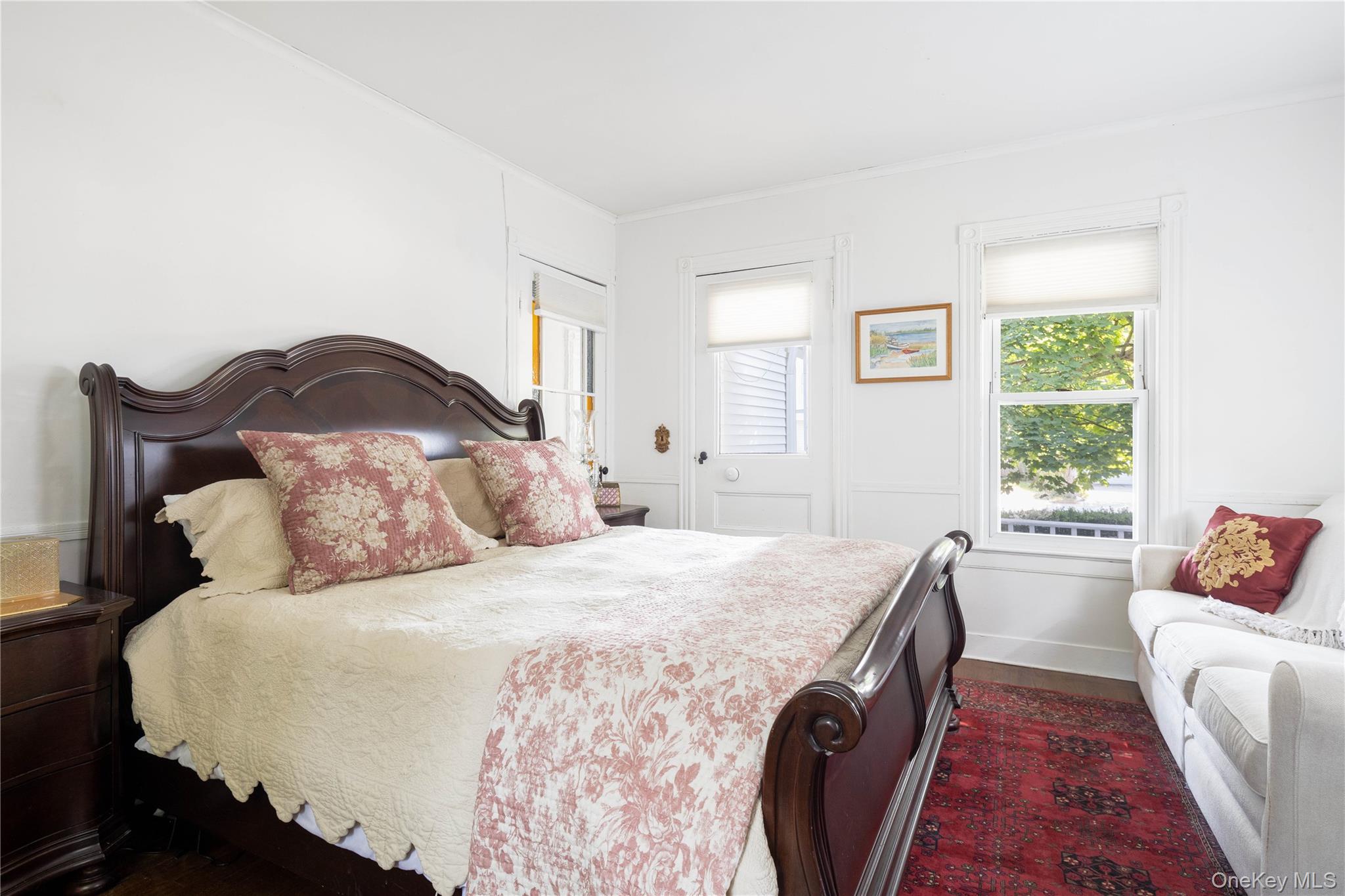 15 Bayside Avenue, Oyster Bay, NY 11771