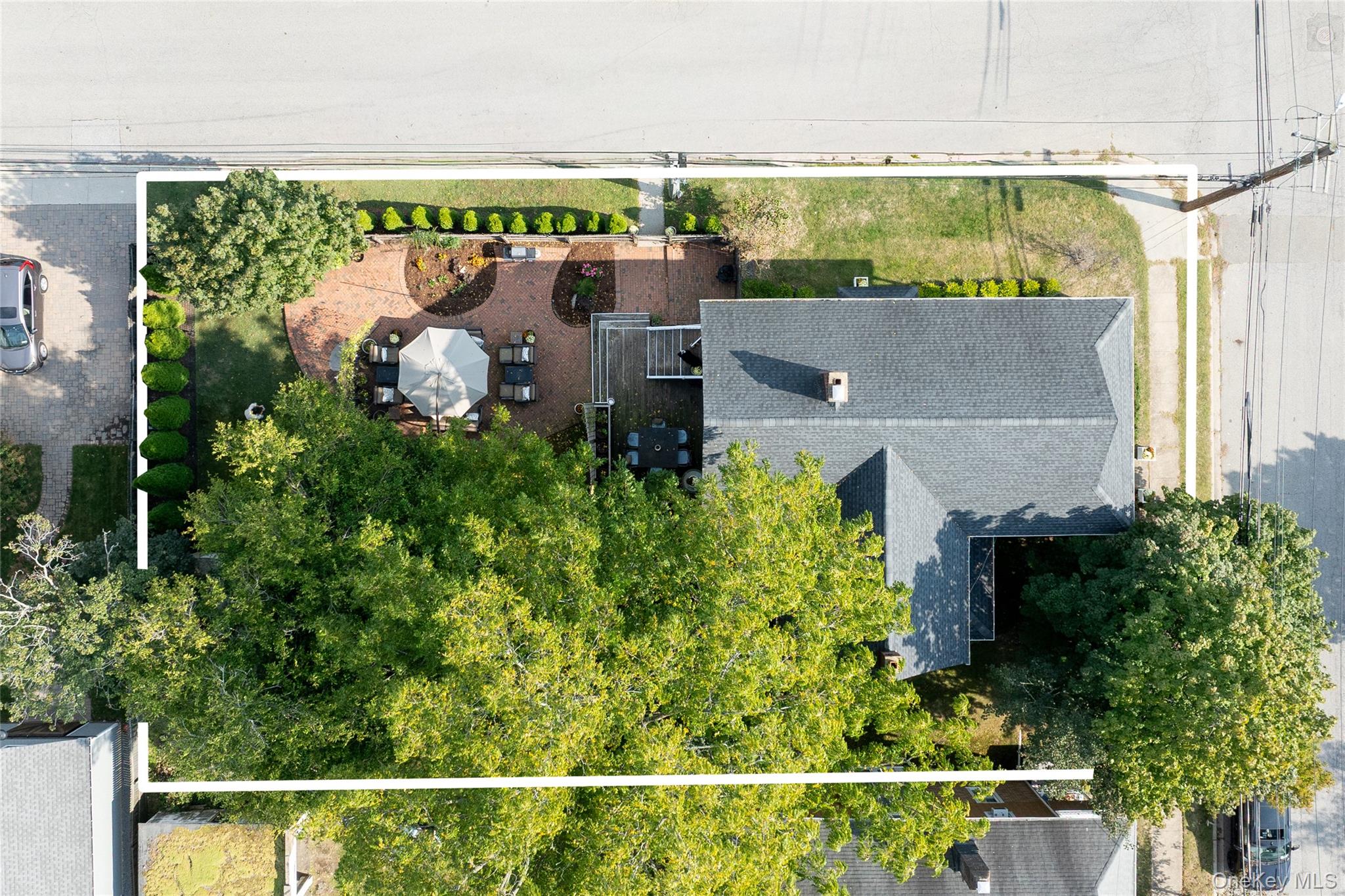 15 Bayside Avenue, Oyster Bay, NY 11771