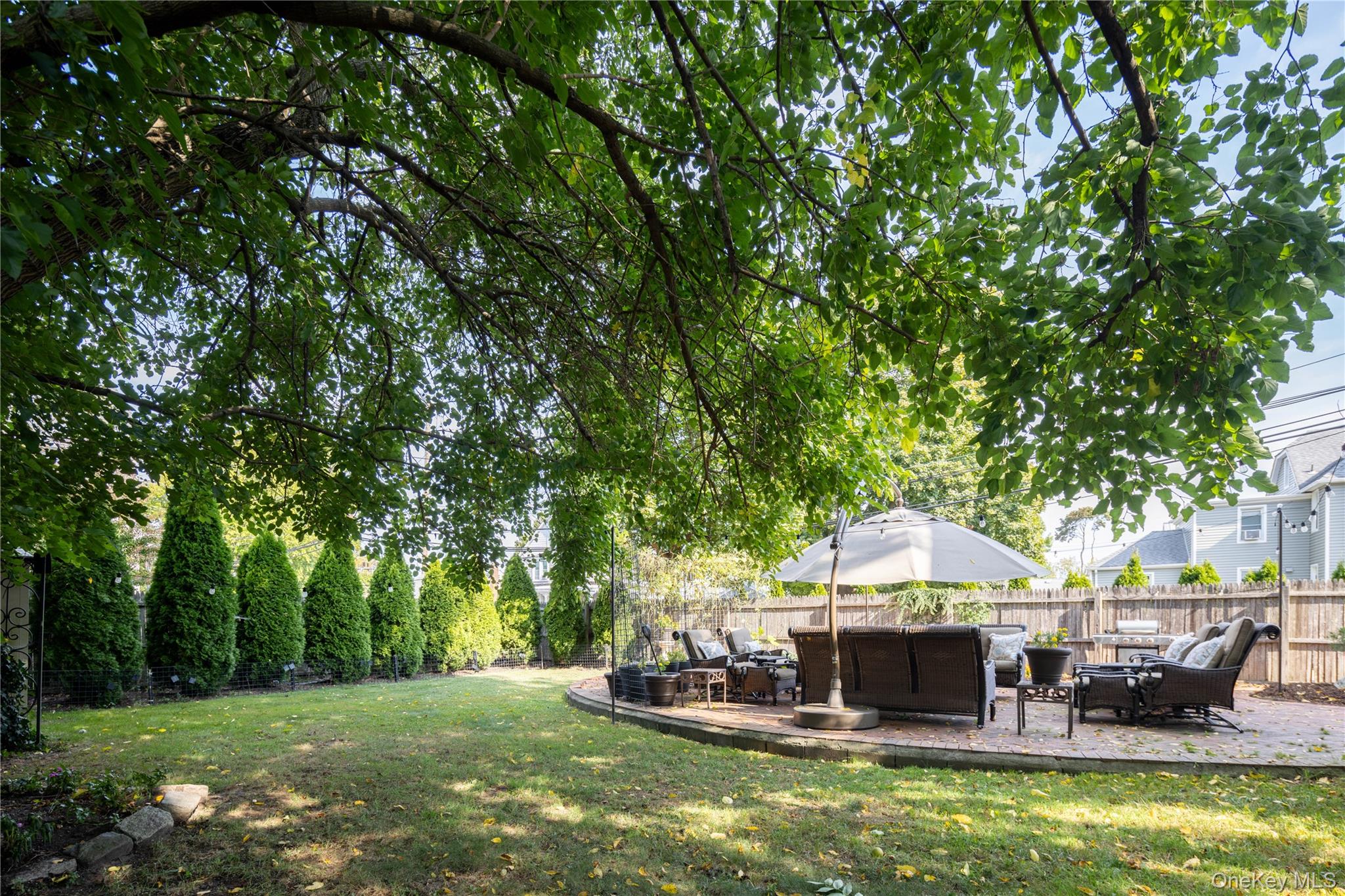 15 Bayside Avenue, Oyster Bay, NY 11771