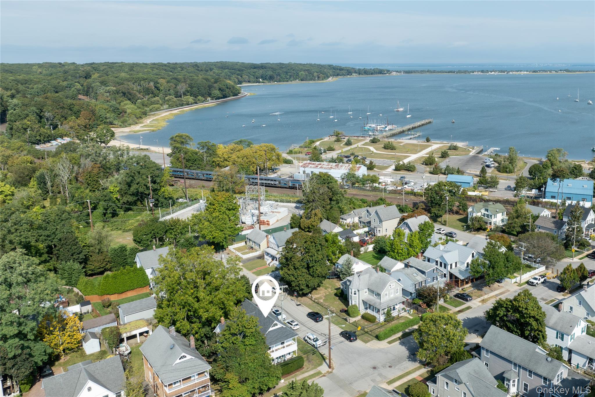 15 Bayside Avenue, Oyster Bay, NY 11771