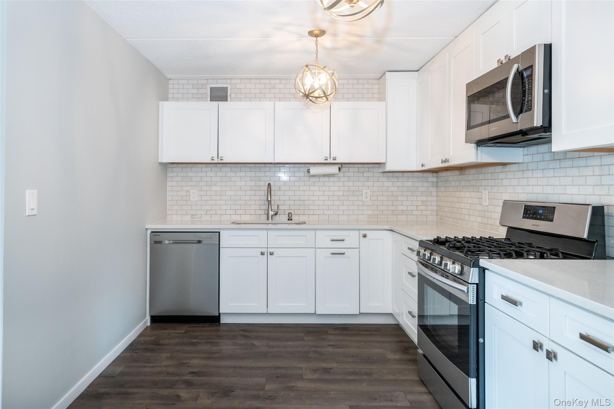 480 Halstead Avenue # 2T, Harrison, NY 10528