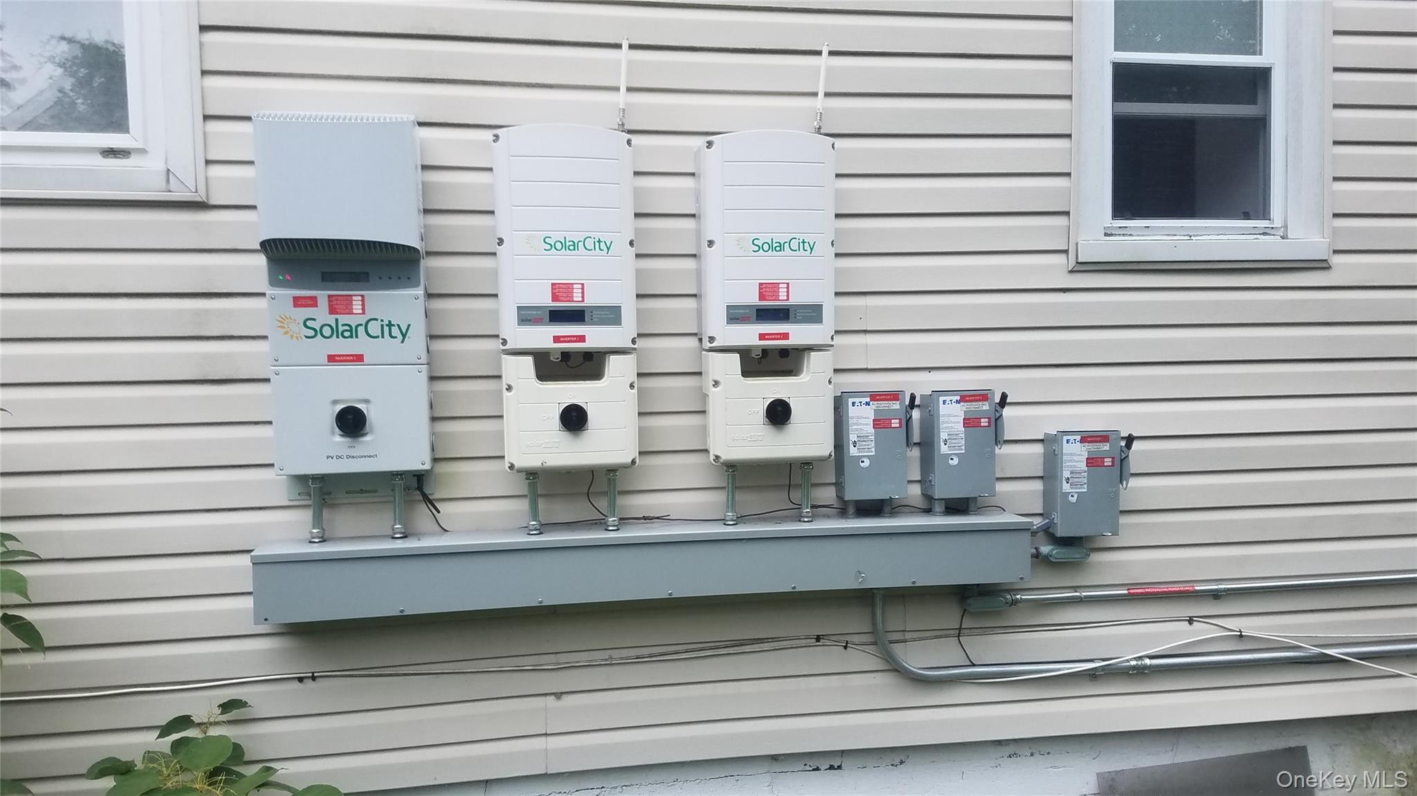 83 Kraemer Street, Hicksville, NY 11801