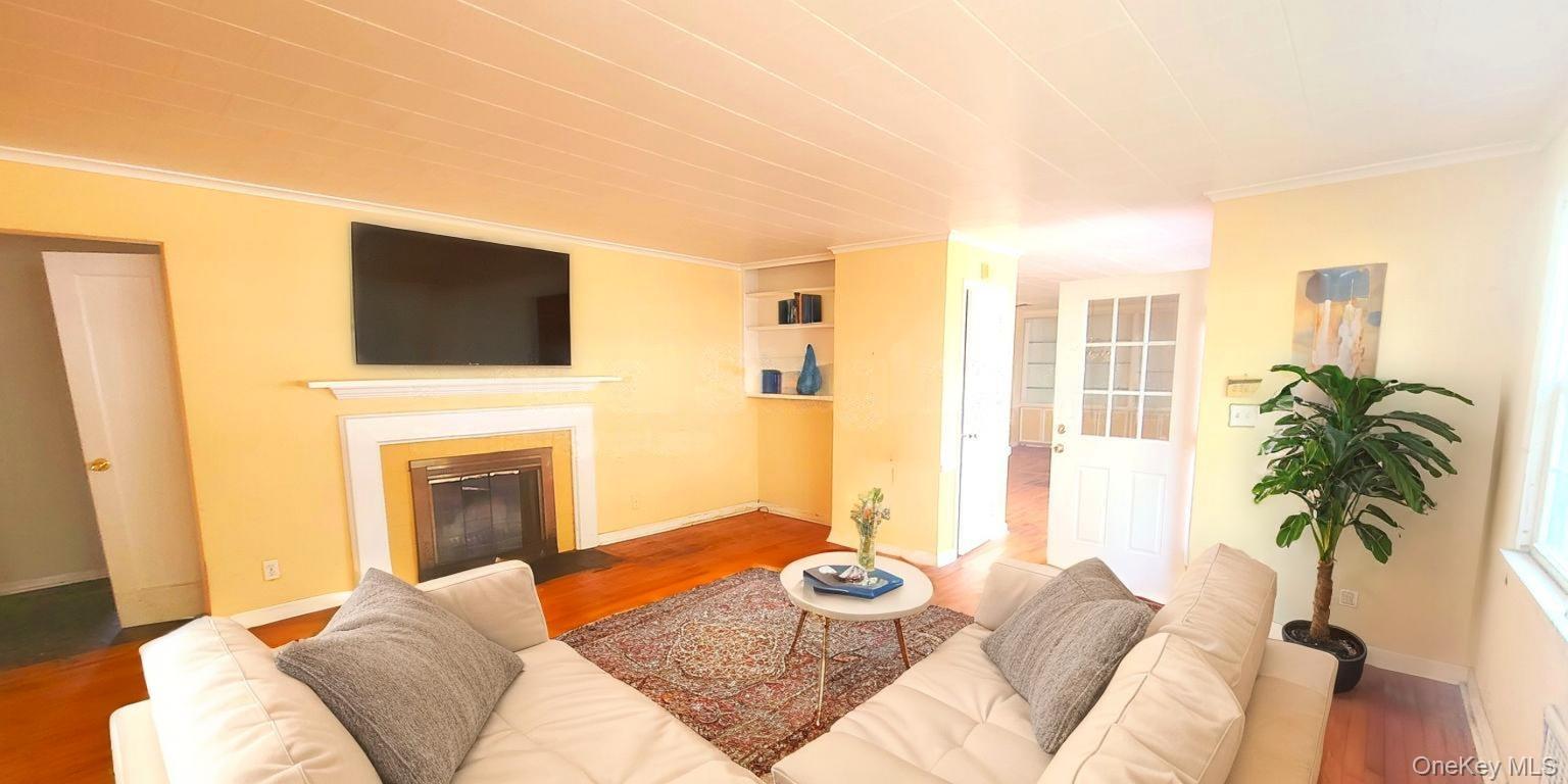 523 Archer Street, Freeport, NY 11520