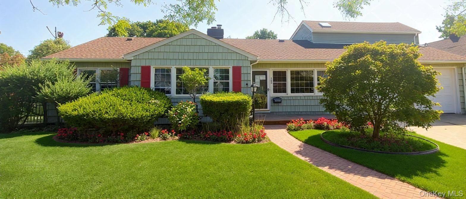 523 Archer Street, Freeport, NY 11520