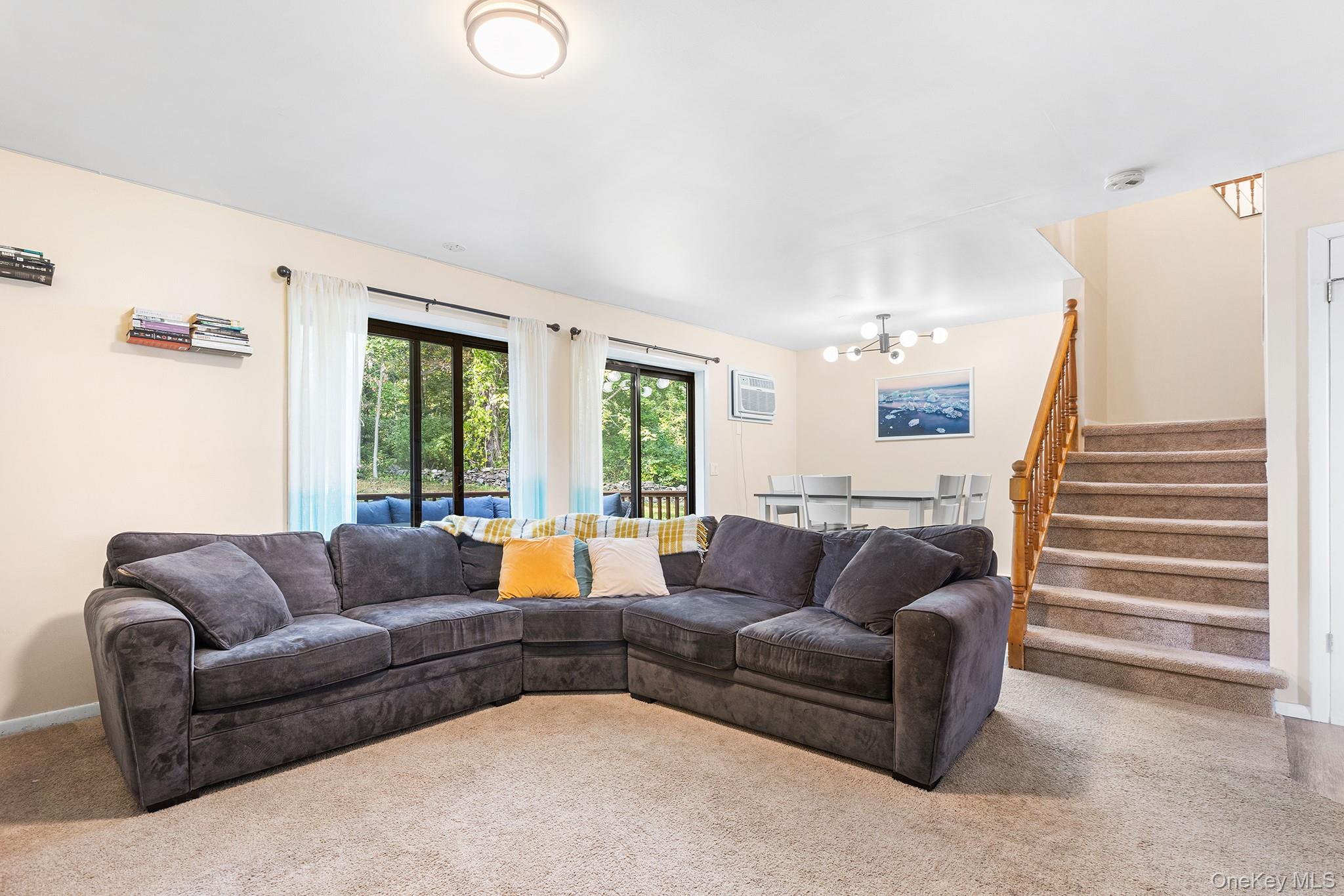 6807 Chelsea Cove N, Hopewell Junction, NY 12533