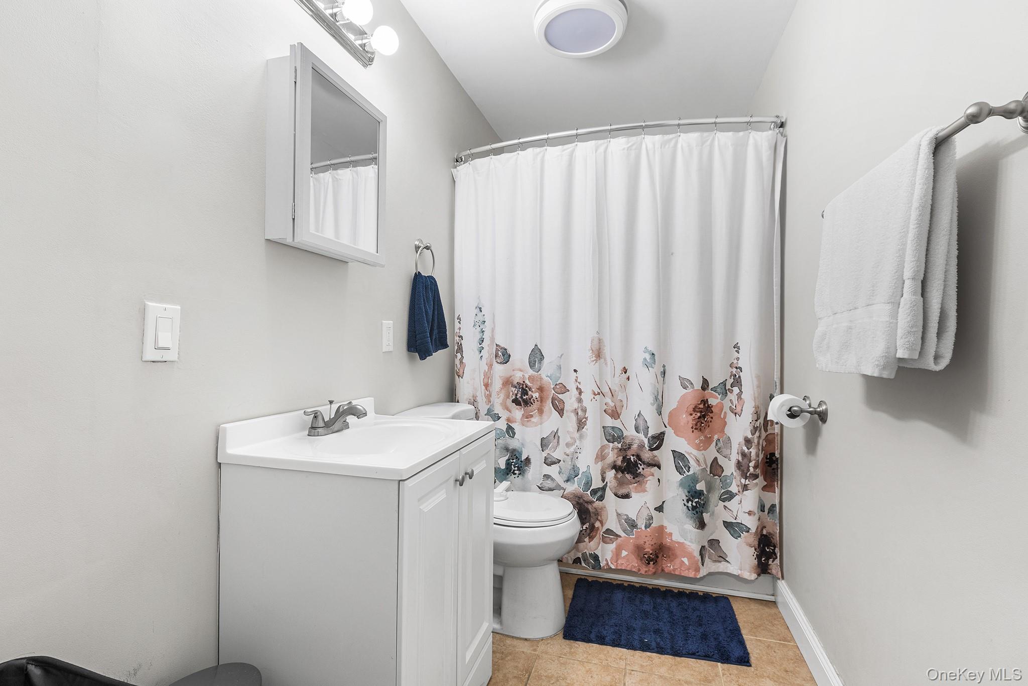 6807 Chelsea Cove N, Hopewell Junction, NY 12533