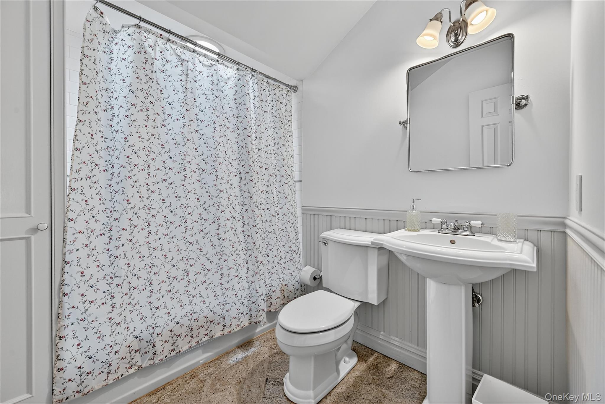 60 S Nauraushaun Road, Pearl River, NY 10965