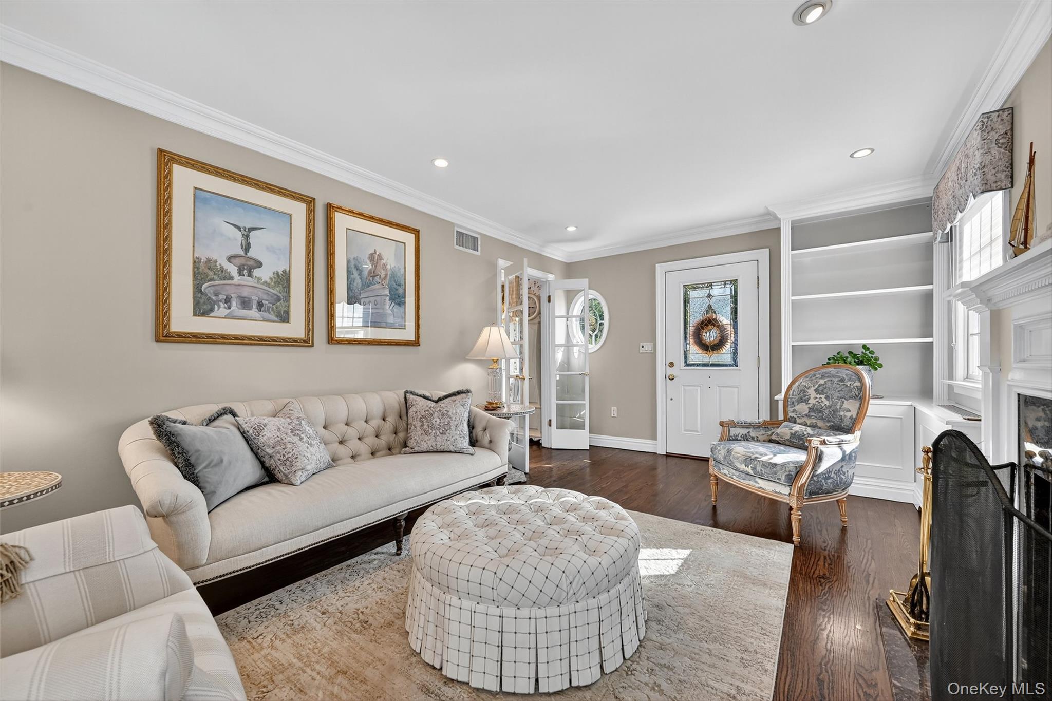 60 S Nauraushaun Road, Pearl River, NY 10965