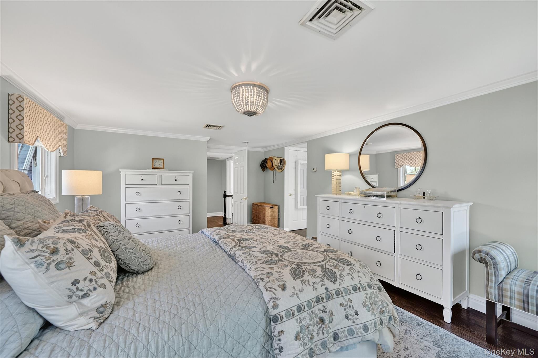 60 S Nauraushaun Road, Pearl River, NY 10965