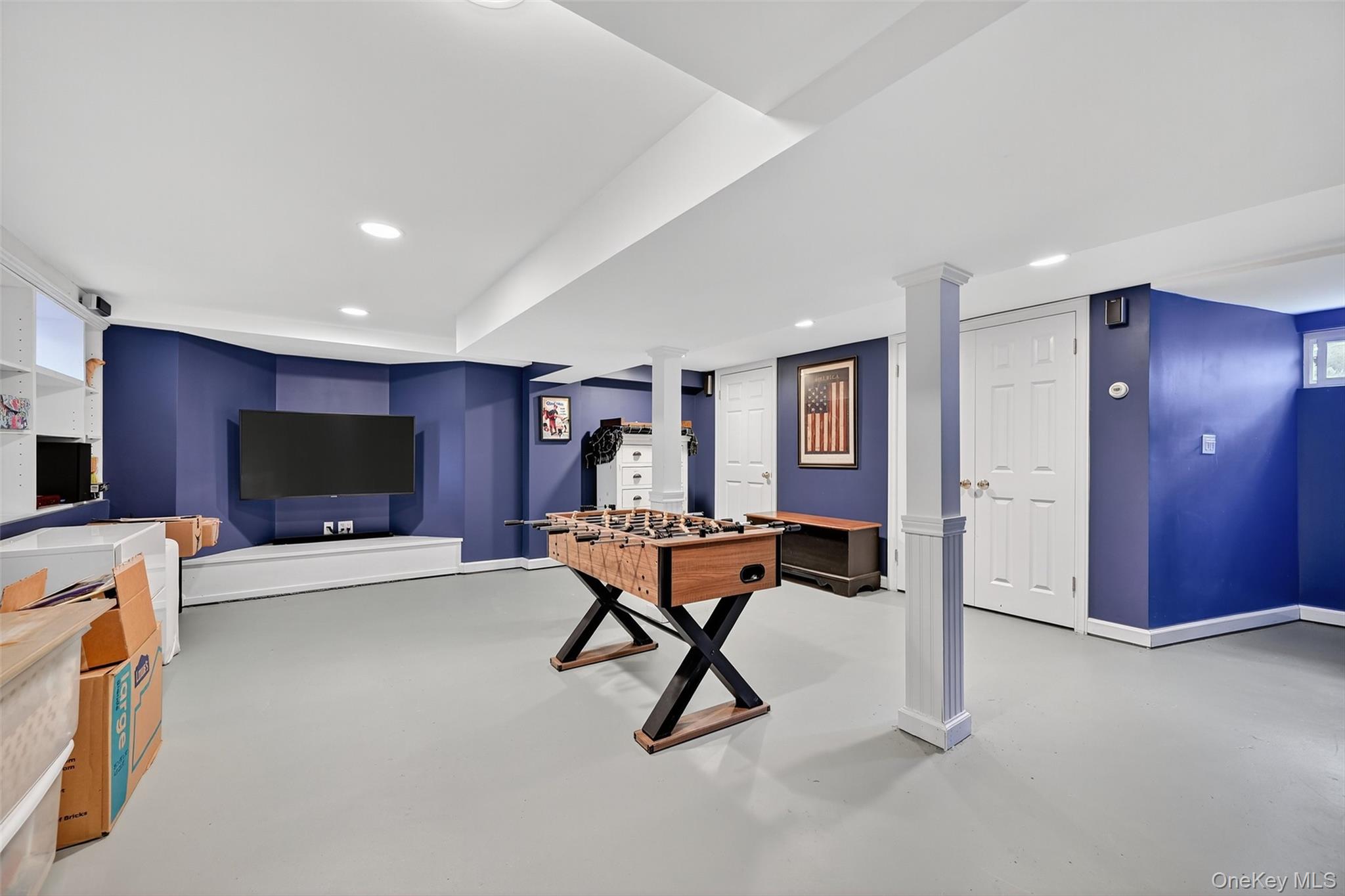 60 S Nauraushaun Road, Pearl River, NY 10965