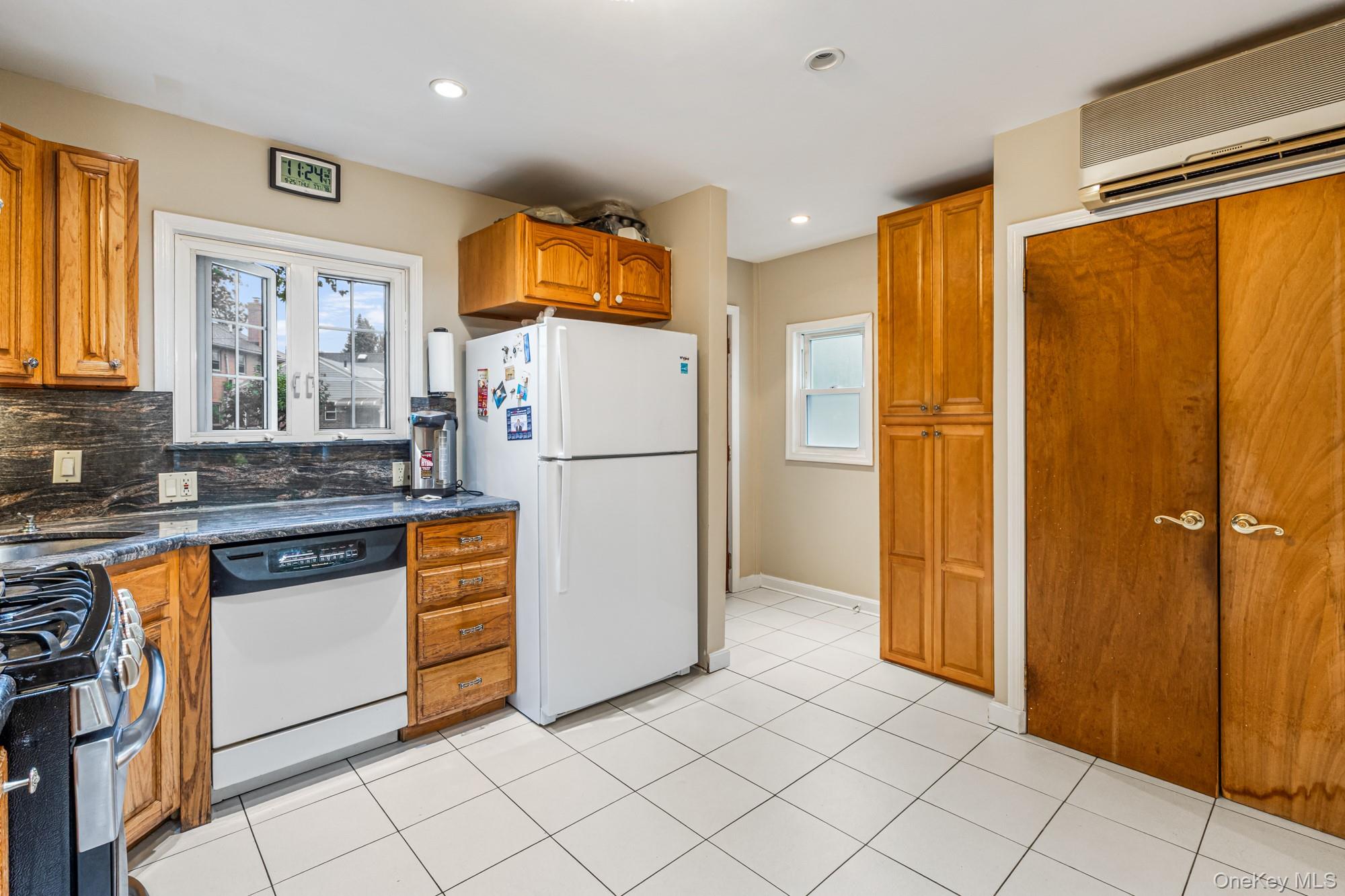 27-22 Bayside Lane, Flushing, NY 11358