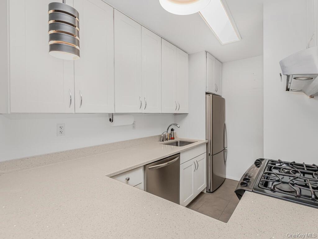 3671 Hudson Manor terrace # 14G, Bronx, NY 10463