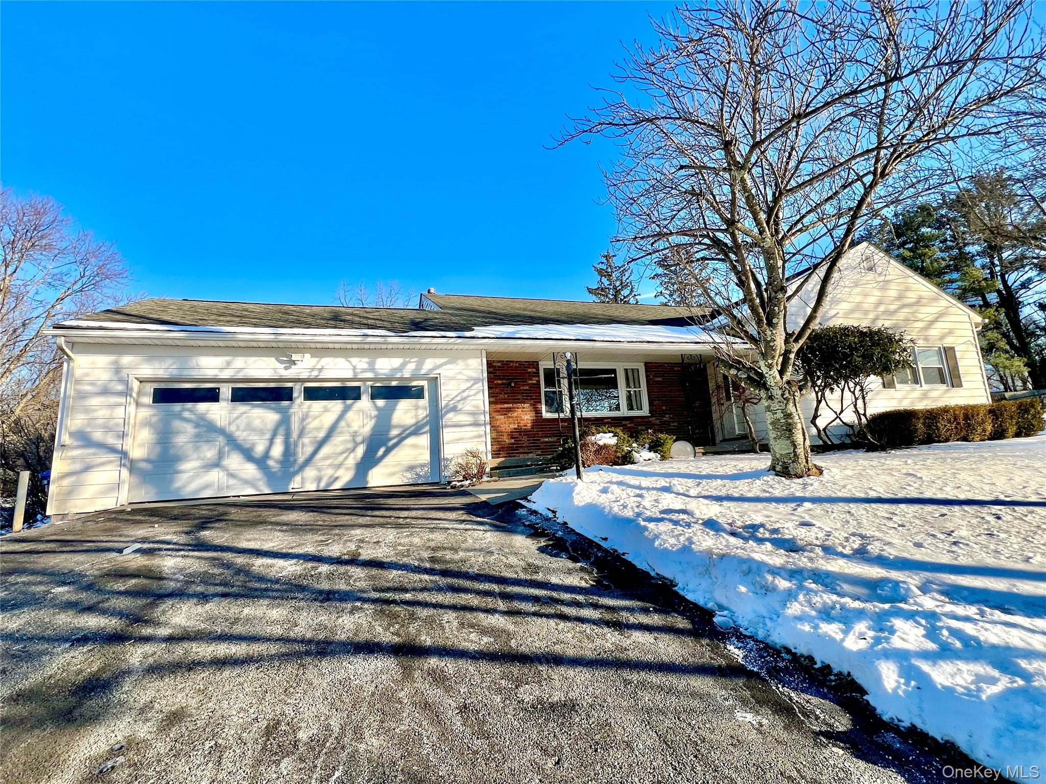 14 Rdean Place, Middletown, NY 10940