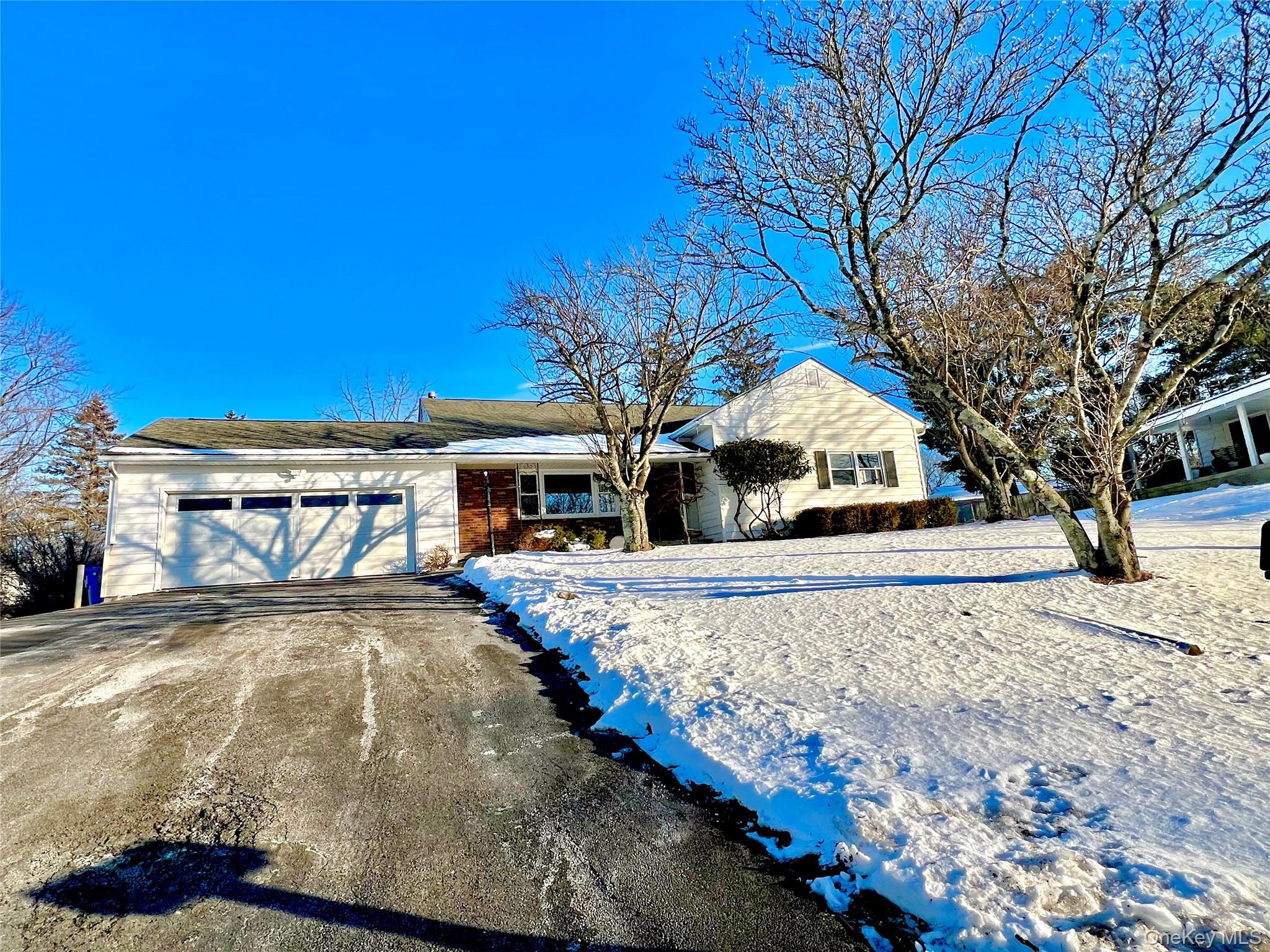 14 Rdean Place, Middletown, NY 10940