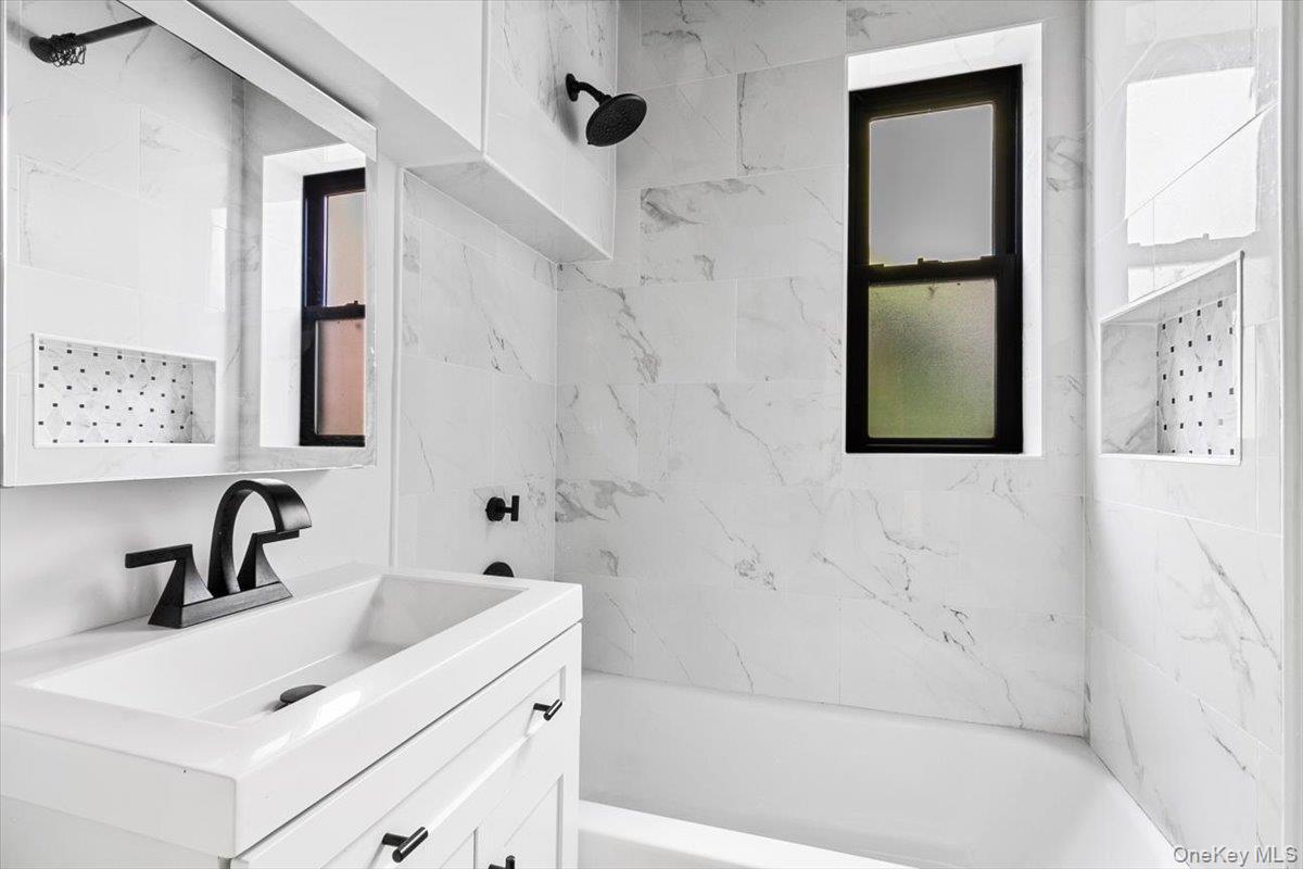 14 Soundview Avenue # #38, White Plains, NY 10606