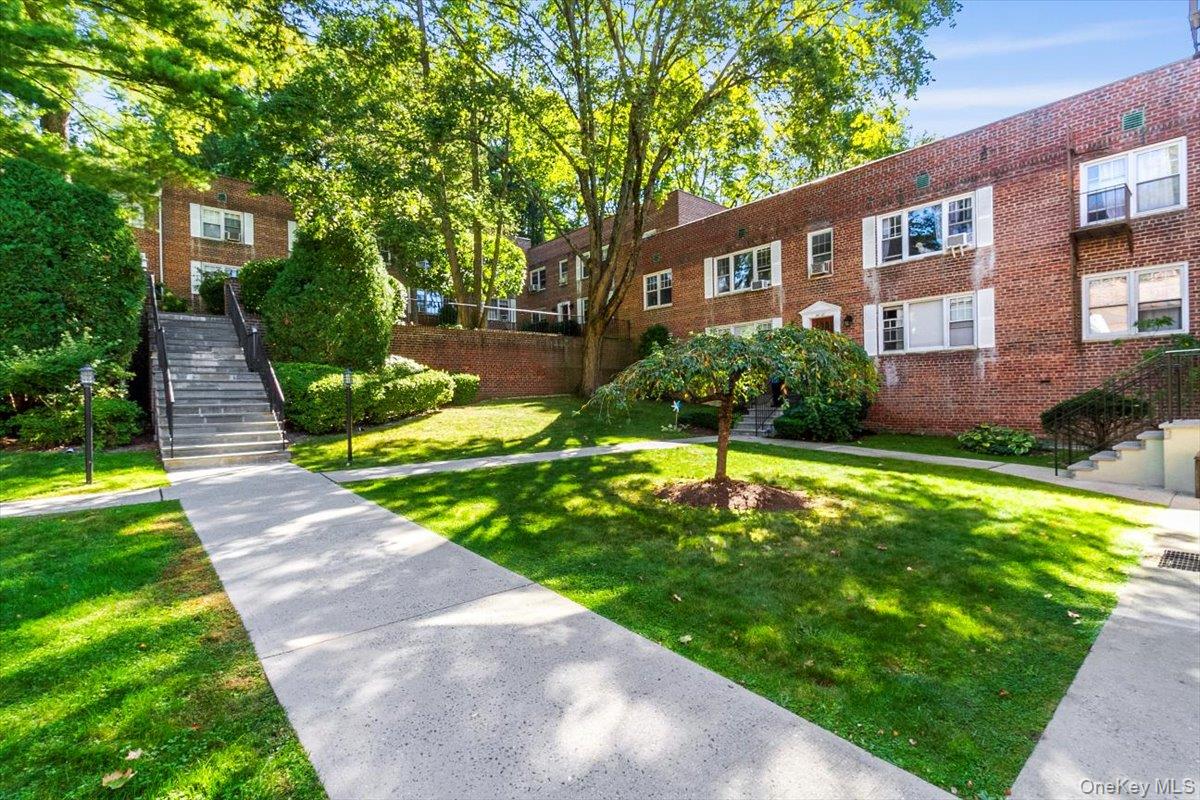 14 Soundview Avenue # #38, White Plains, NY 10606