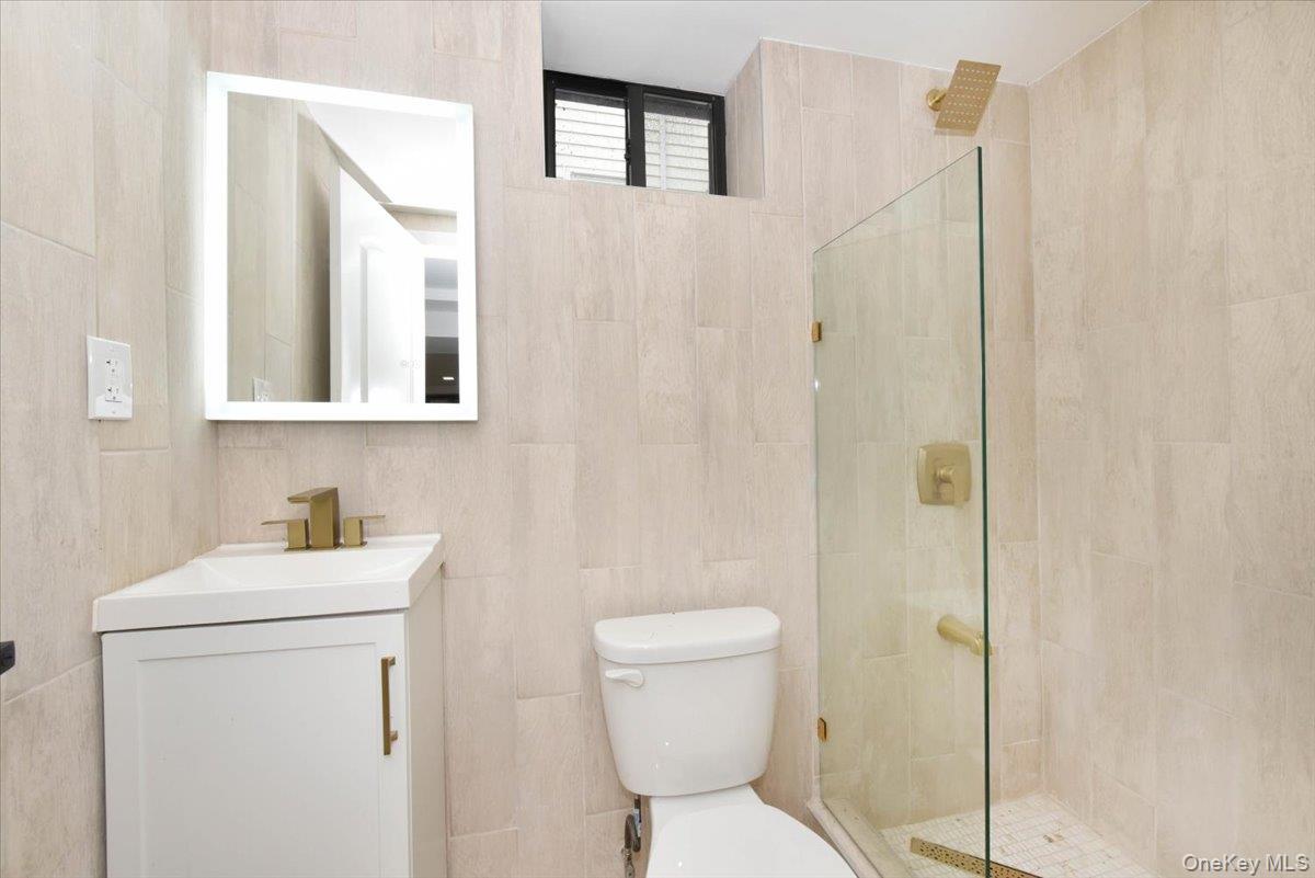 19127 Foothill Avenue, Holliswood, NY 11423