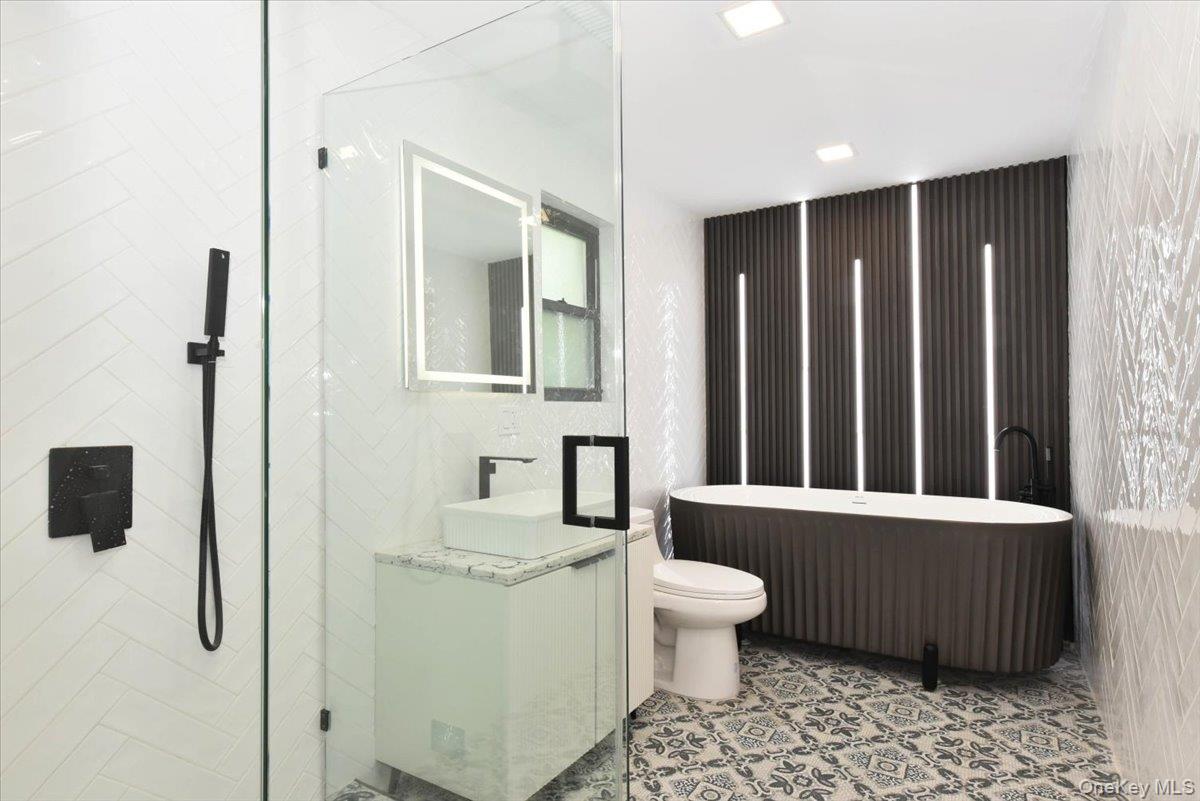 19127 Foothill Avenue, Holliswood, NY 11423