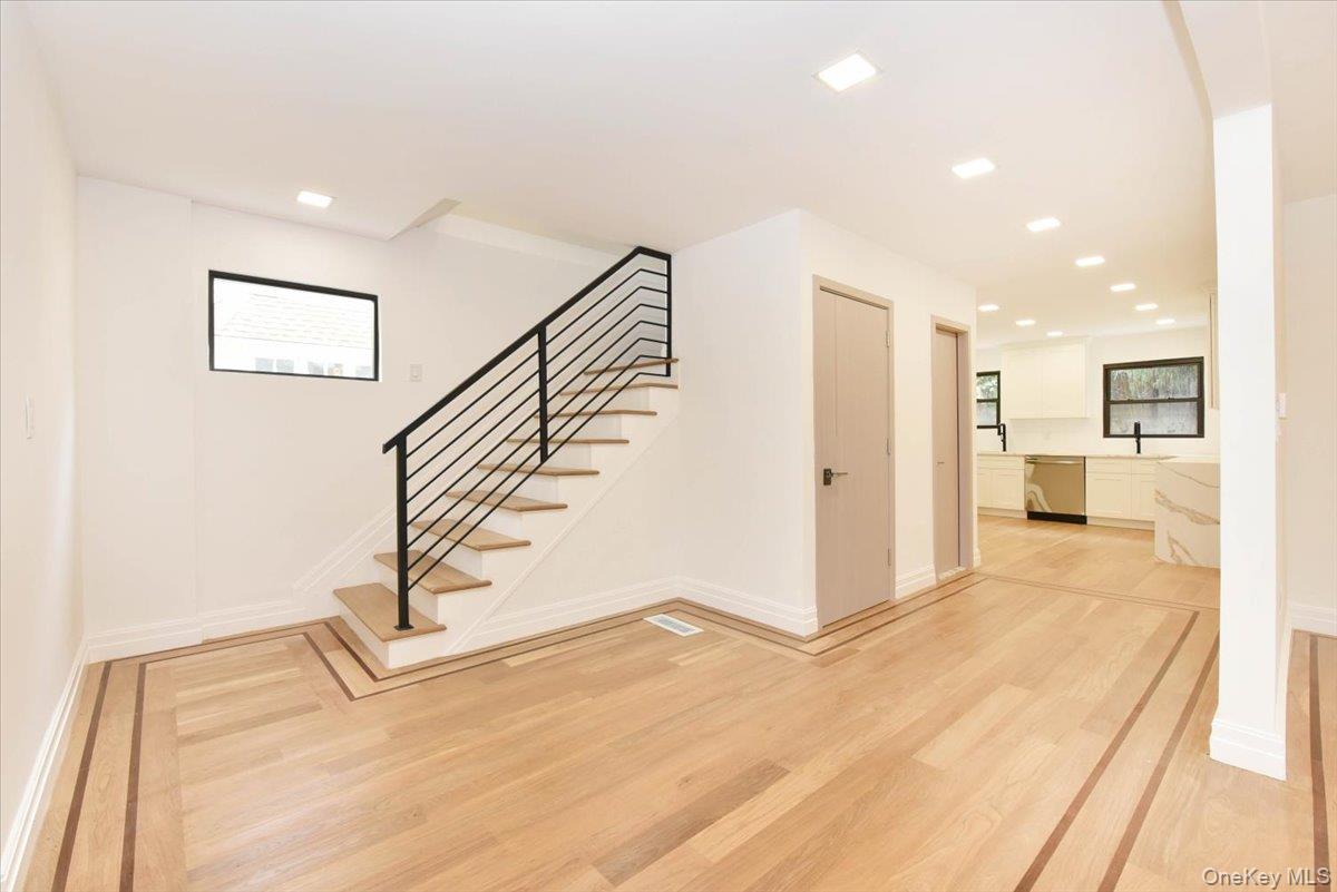 19127 Foothill Avenue, Holliswood, NY 11423