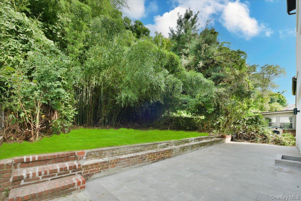 19127 Foothill Avenue, Holliswood, NY 11423