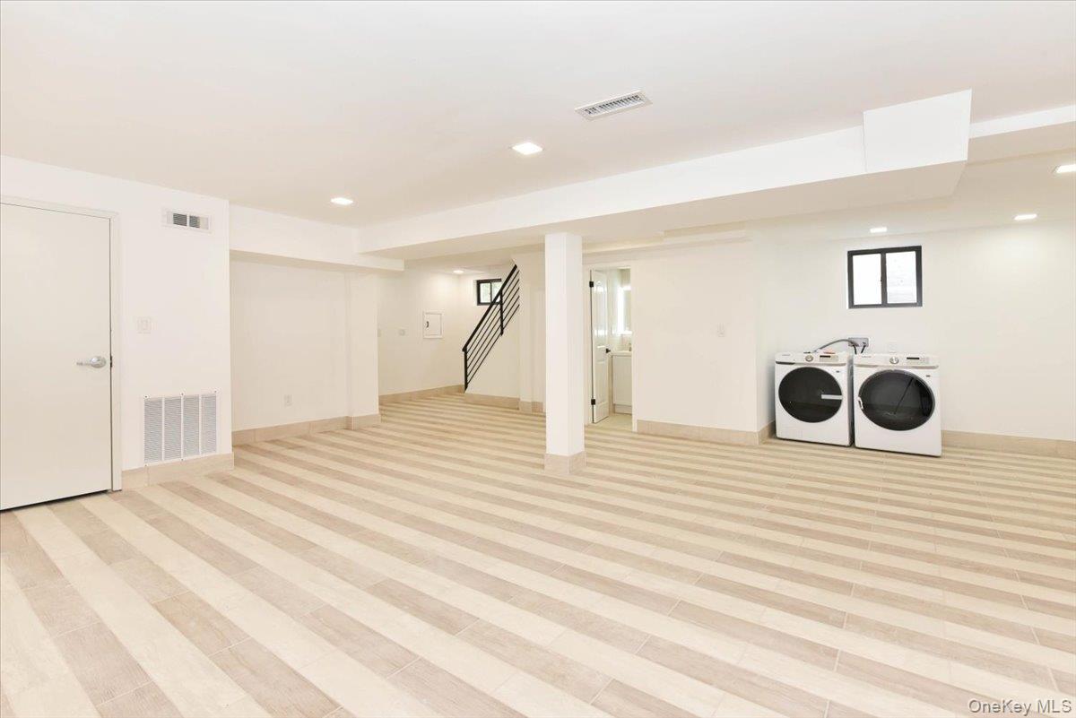 19127 Foothill Avenue, Holliswood, NY 11423