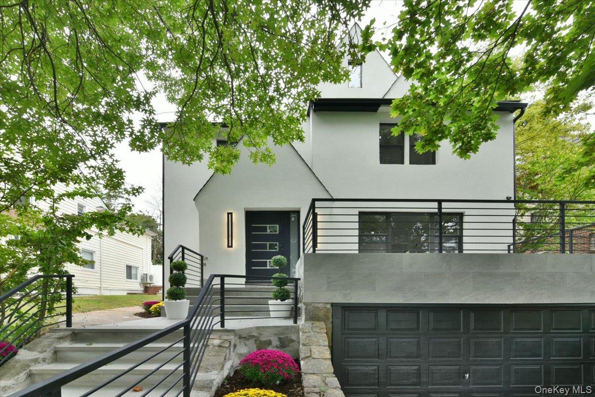 19127 Foothill Avenue, Holliswood, NY 11423