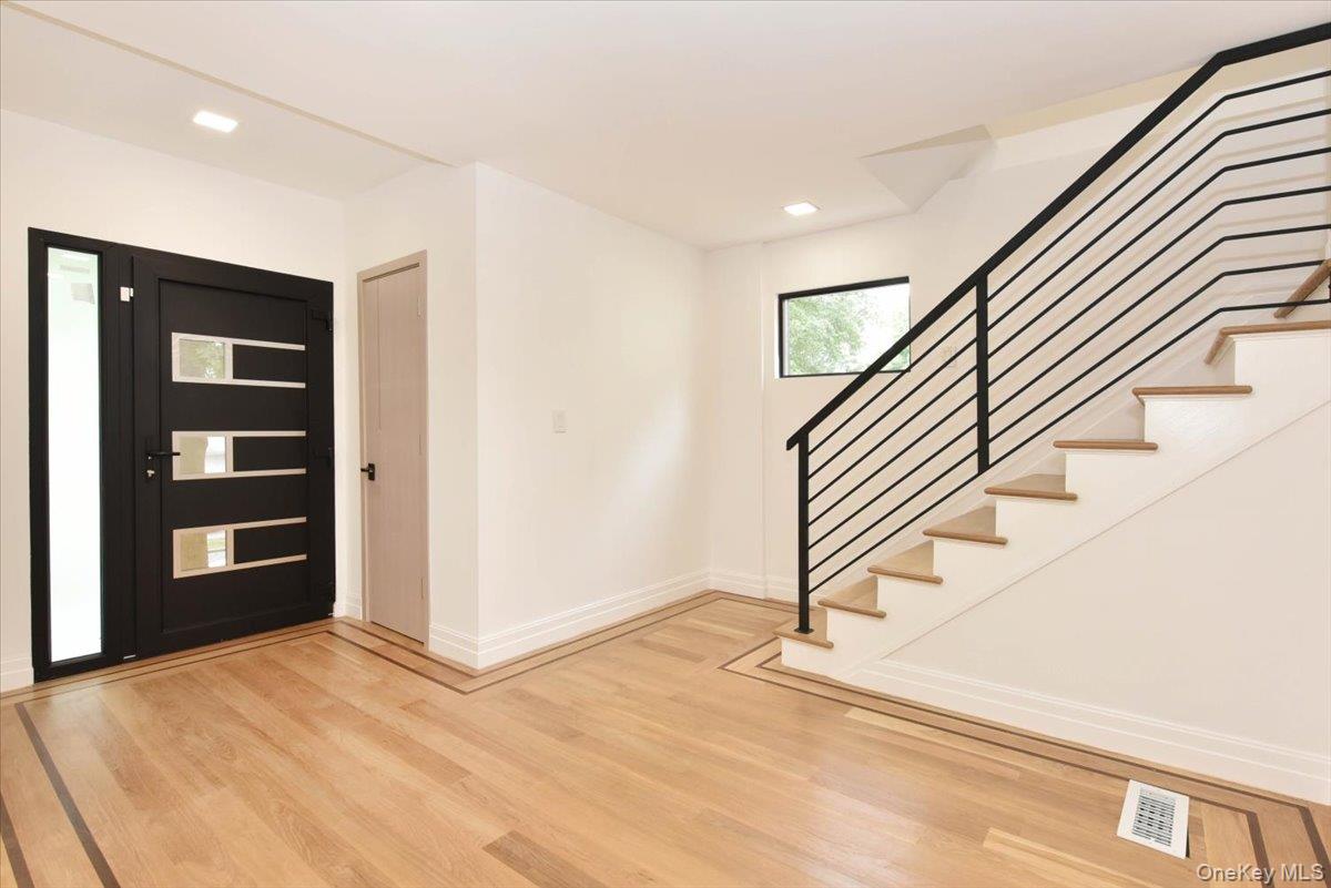 19127 Foothill Avenue, Holliswood, NY 11423