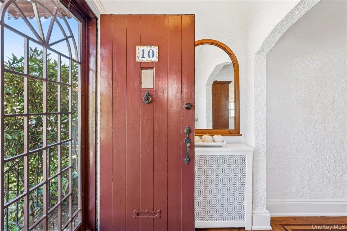 10 Oakland Avenue, Yonkers, NY 10710