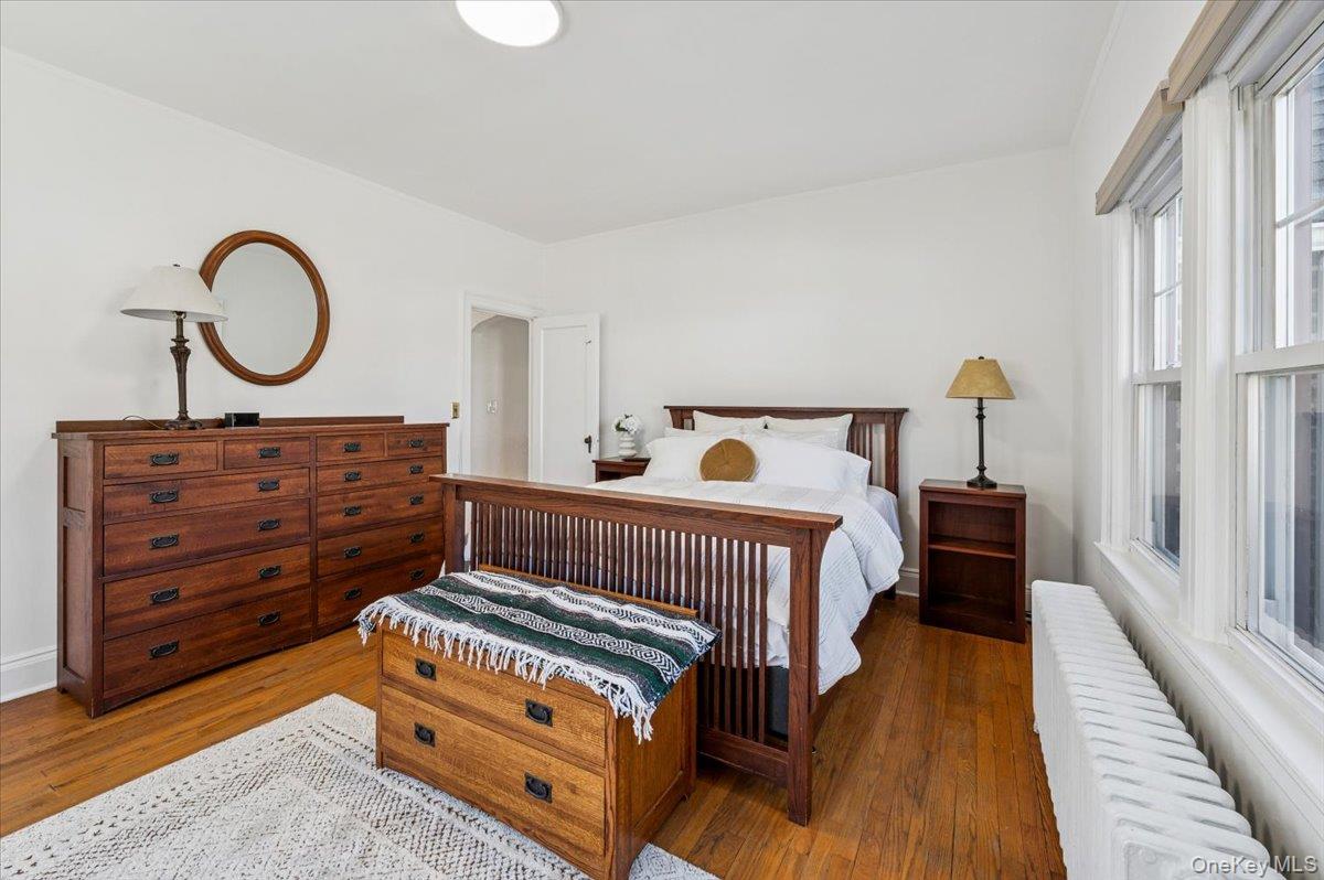 10 Oakland Avenue, Yonkers, NY 10710