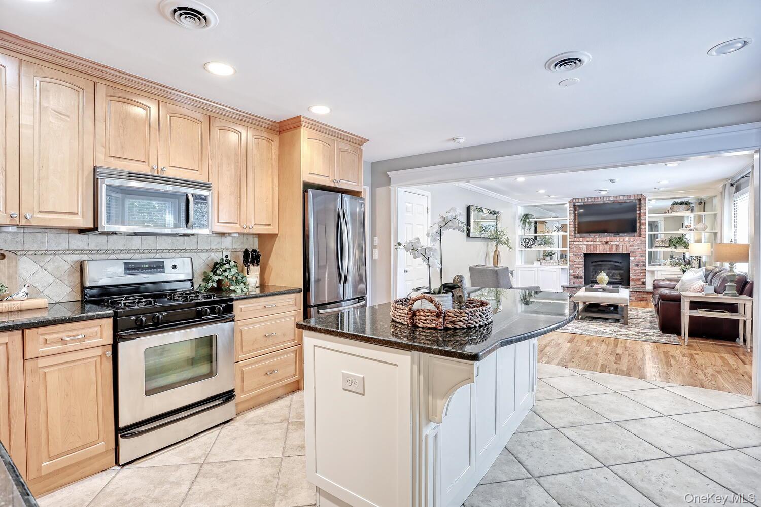 122 Birch Lane, New City, NY 10956