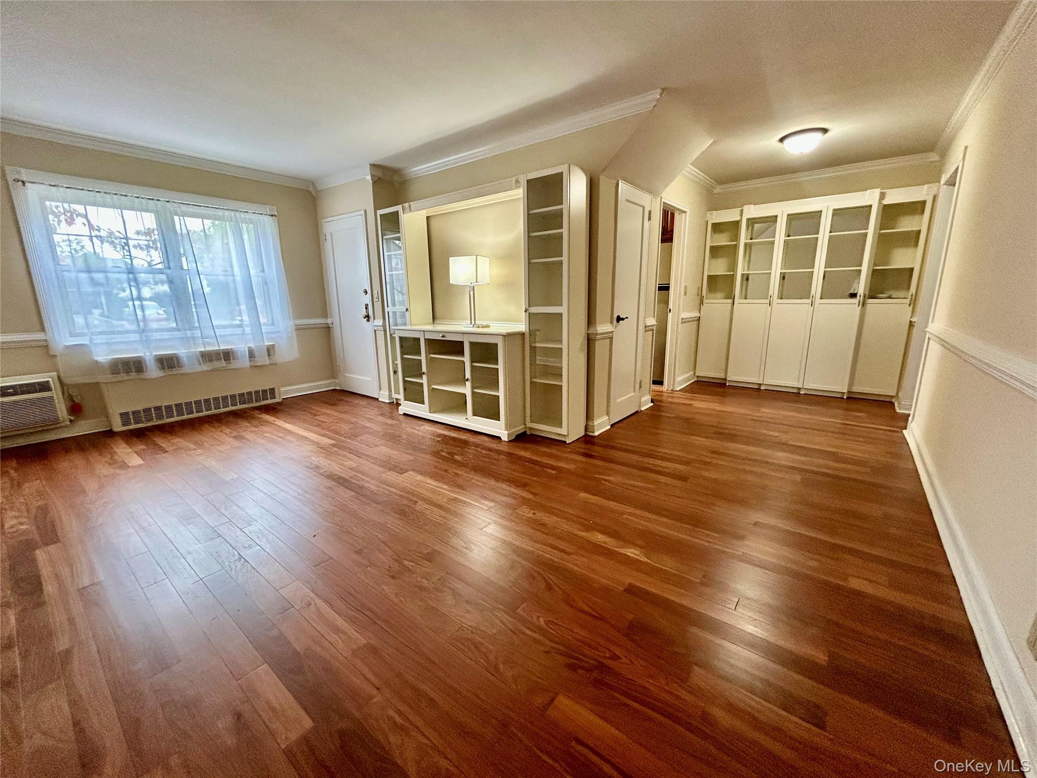 400 Merrick Road # 5A, Rockville Centre, NY 11570