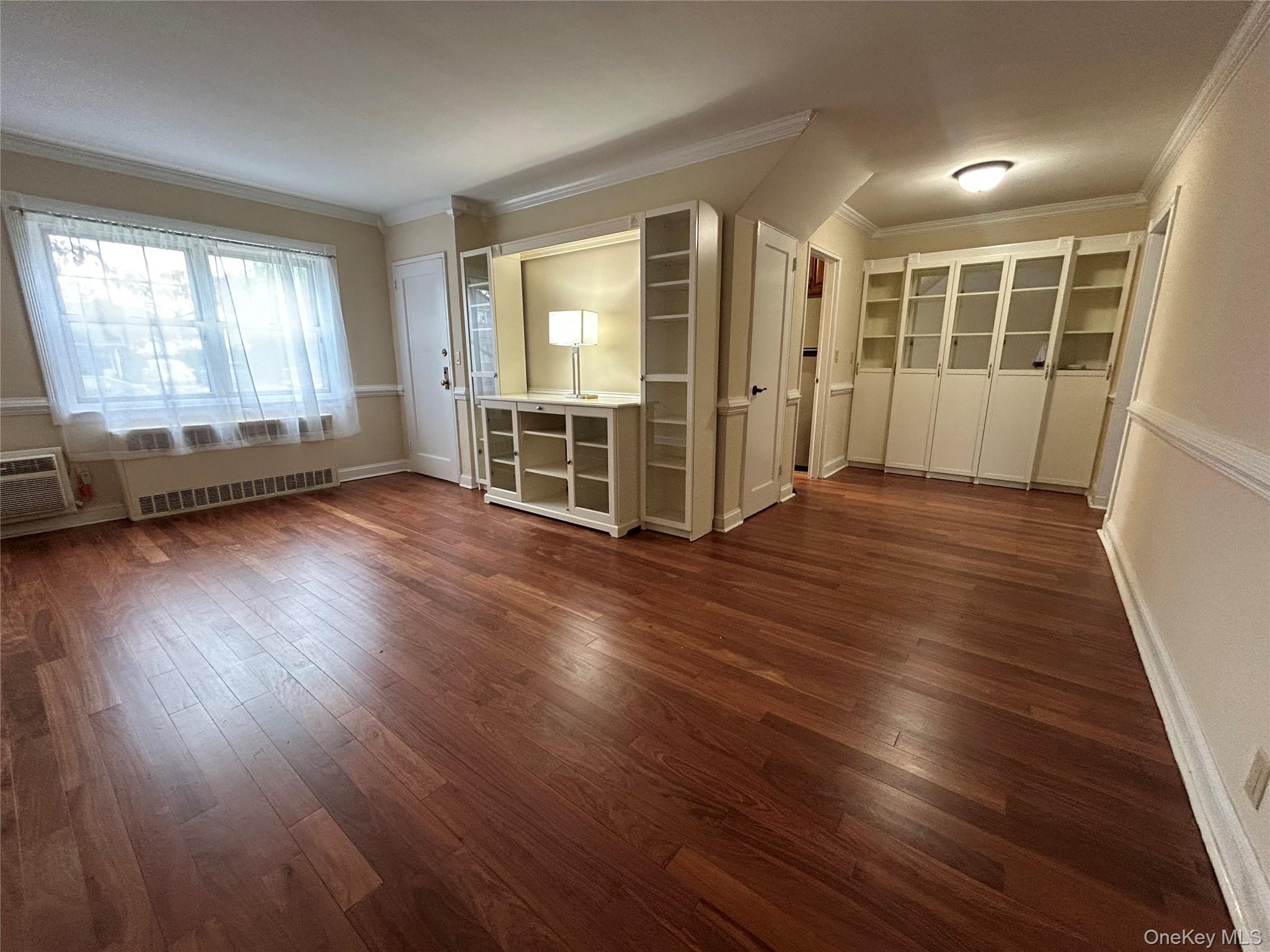 400 Merrick Road # 5A, Rockville Centre, NY 11570