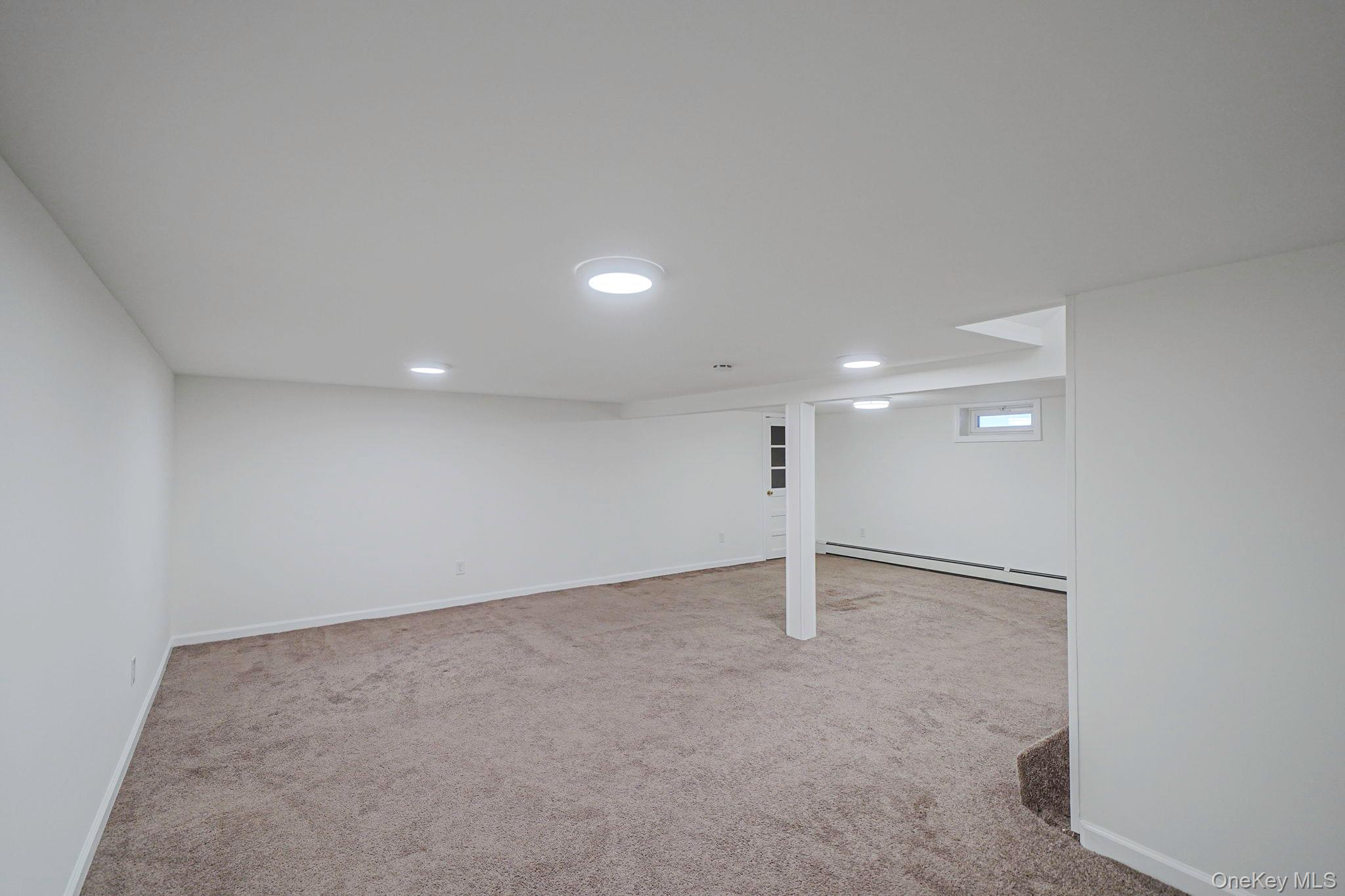 20 Arlington Terrace, Lake Grove, NY 11755