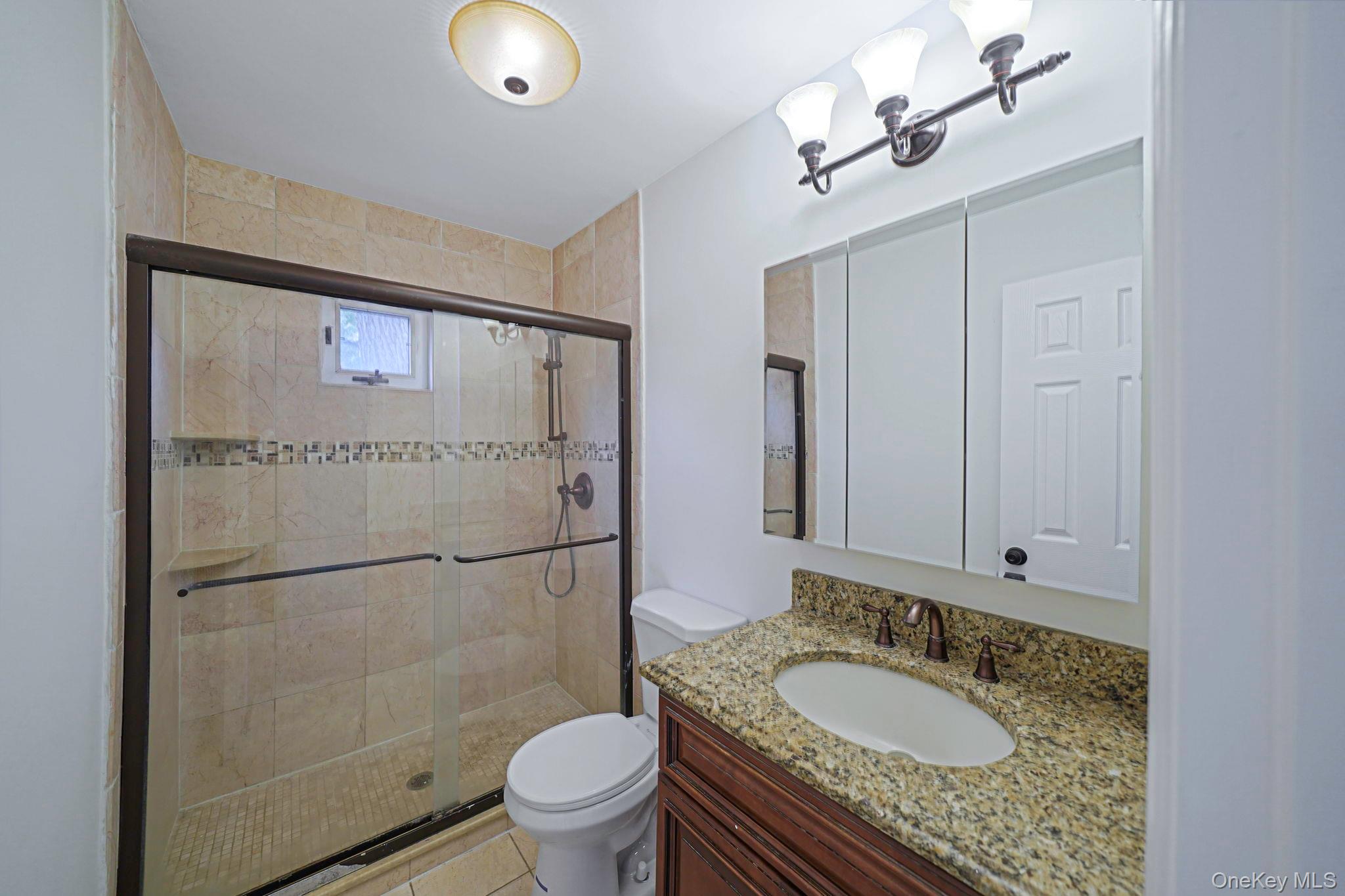 20 Arlington Terrace, Lake Grove, NY 11755