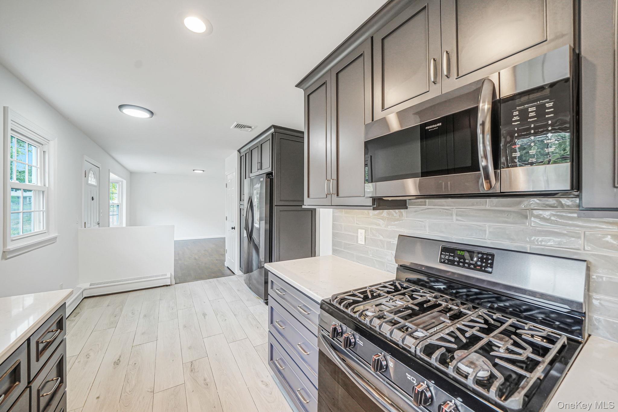 20 Arlington Terrace, Lake Grove, NY 11755