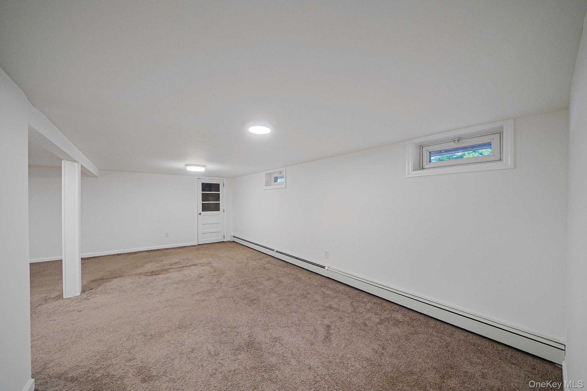 20 Arlington Terrace, Lake Grove, NY 11755