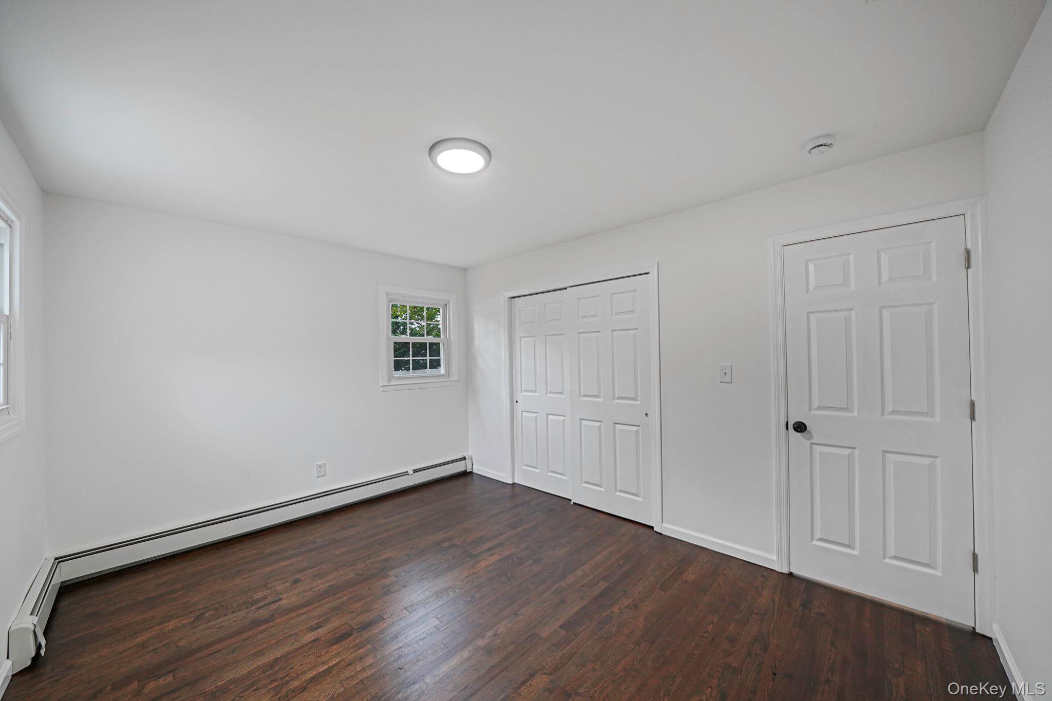 20 Arlington Terrace, Lake Grove, NY 11755