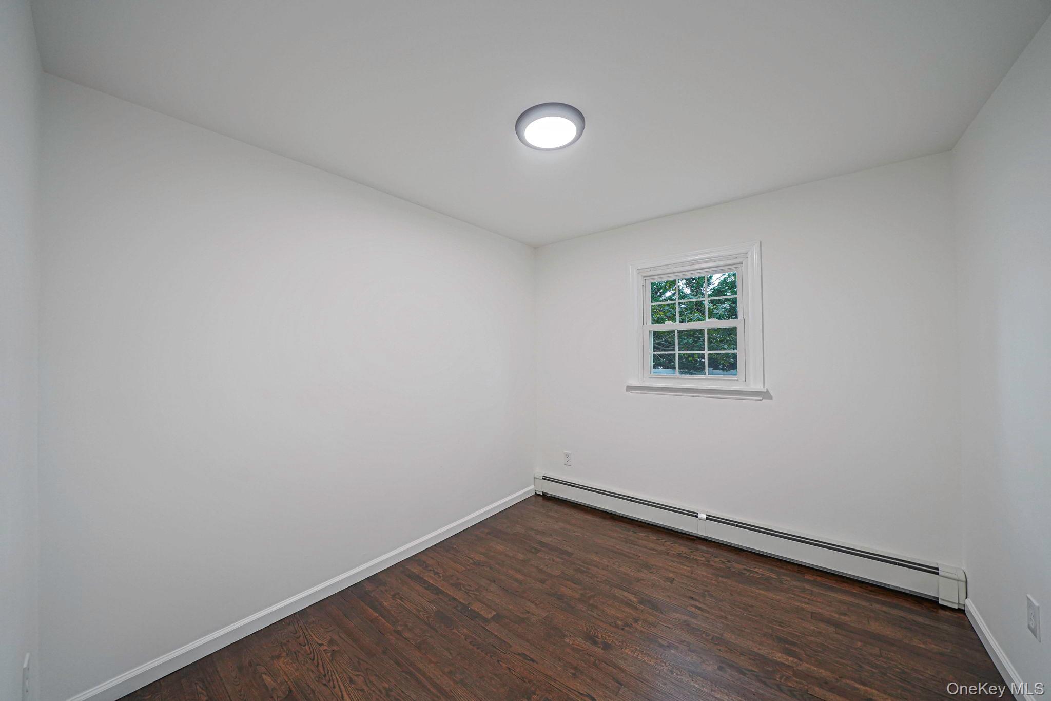 20 Arlington Terrace, Lake Grove, NY 11755