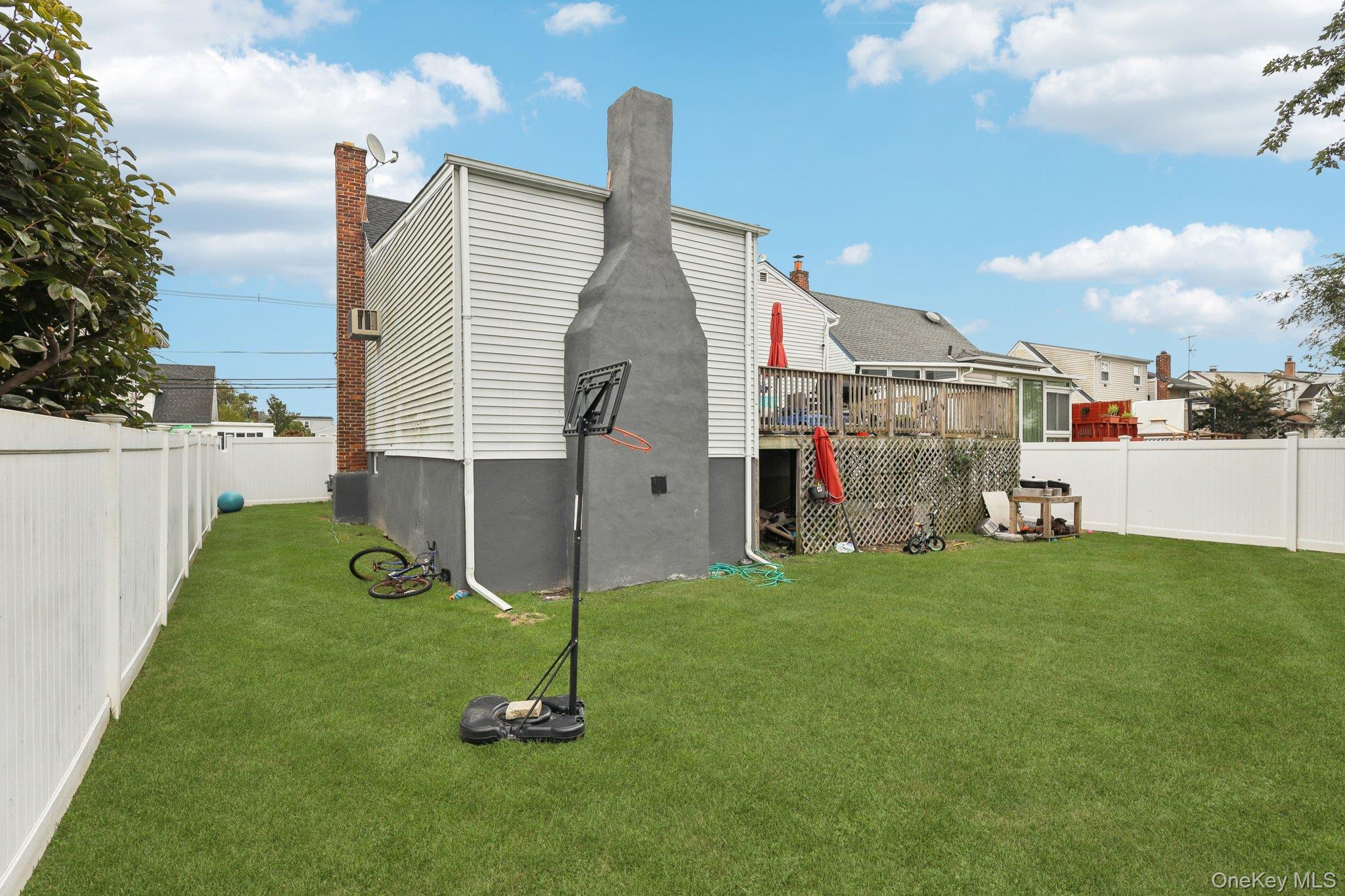 374 Miller Avenue, Freeport, NY 11520