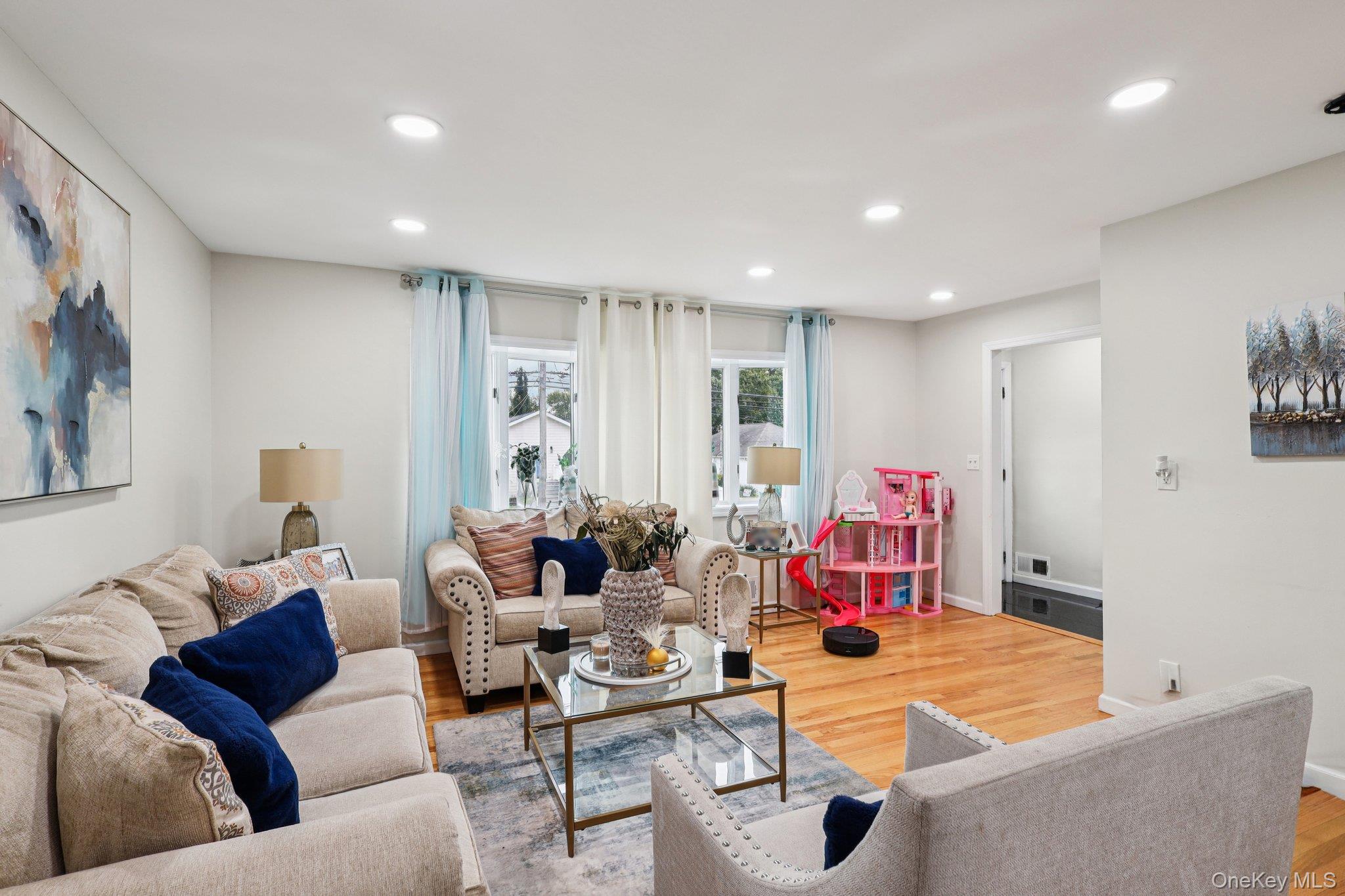 374 Miller Avenue, Freeport, NY 11520